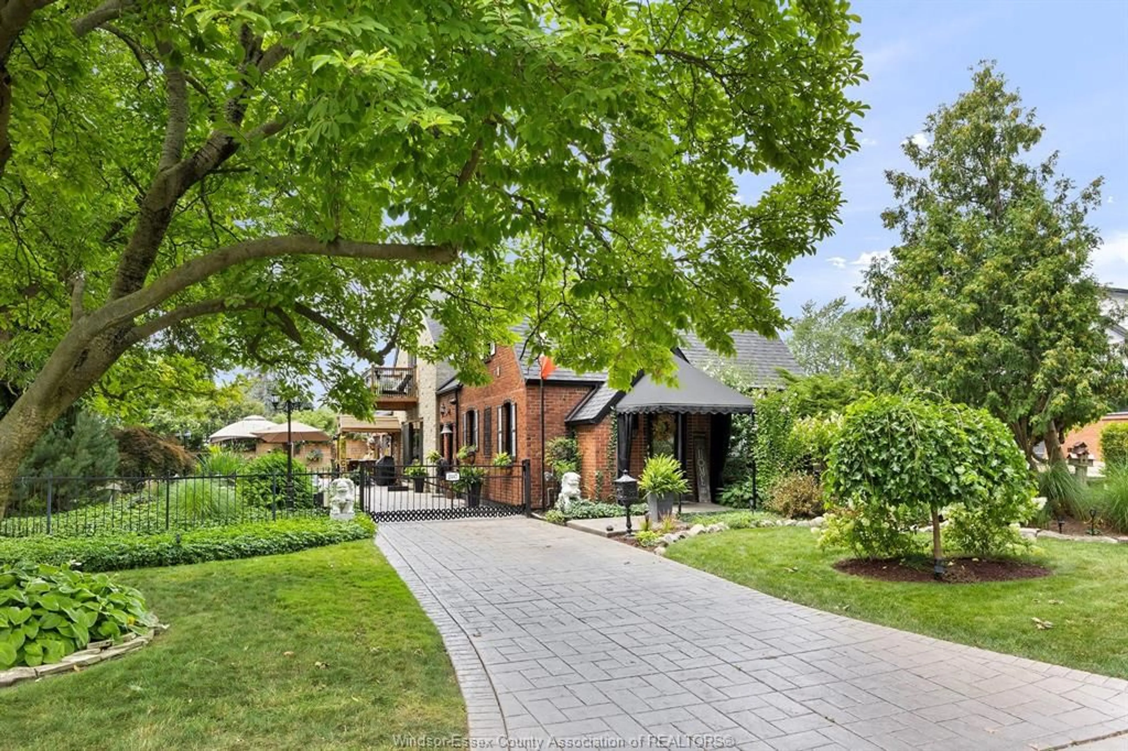 Home with brick exterior material, street for 2447 PRINCESS, Windsor Ontario N8T 1V2