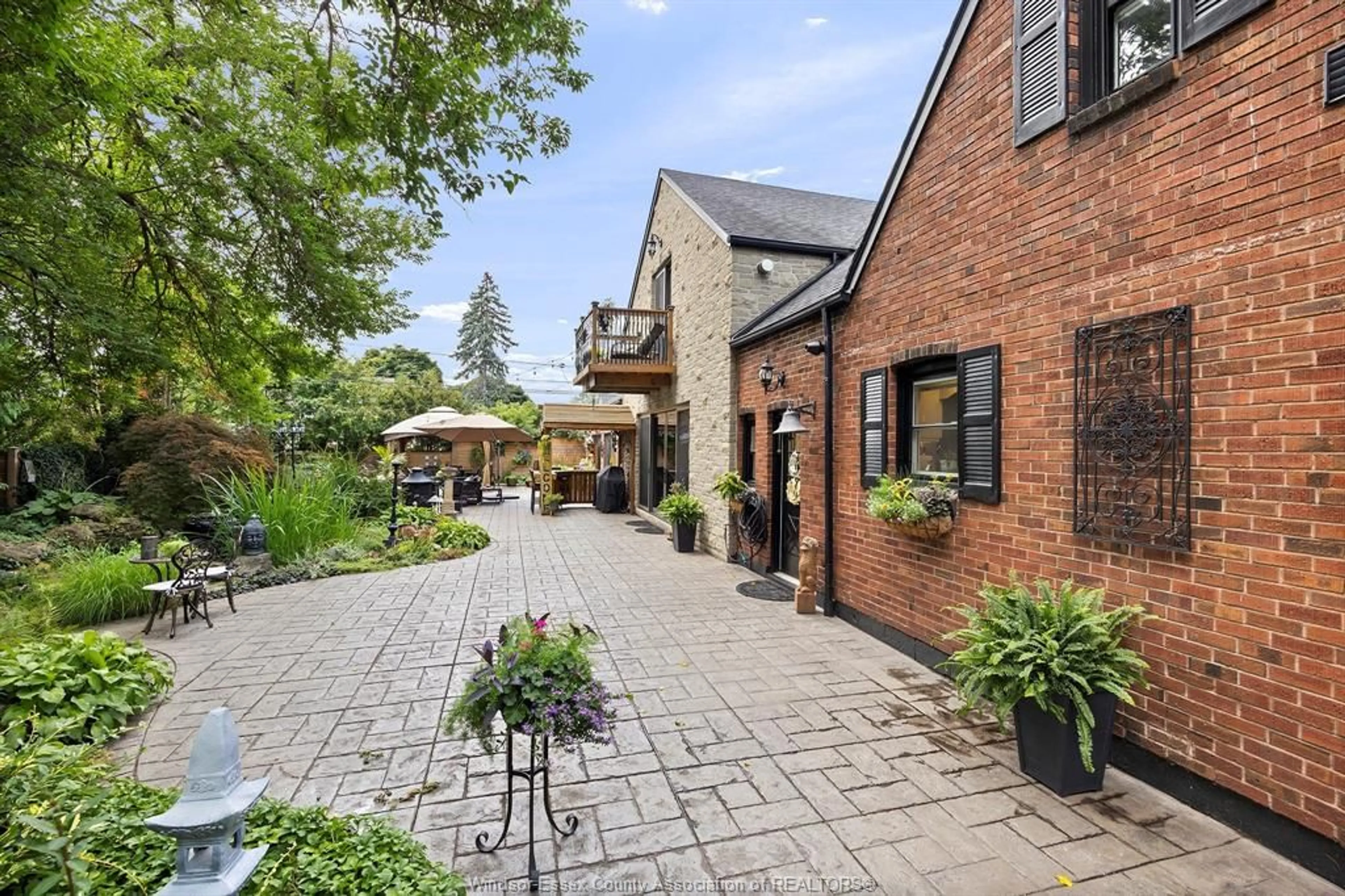 Patio, street for 2447 PRINCESS, Windsor Ontario N8T 1V2
