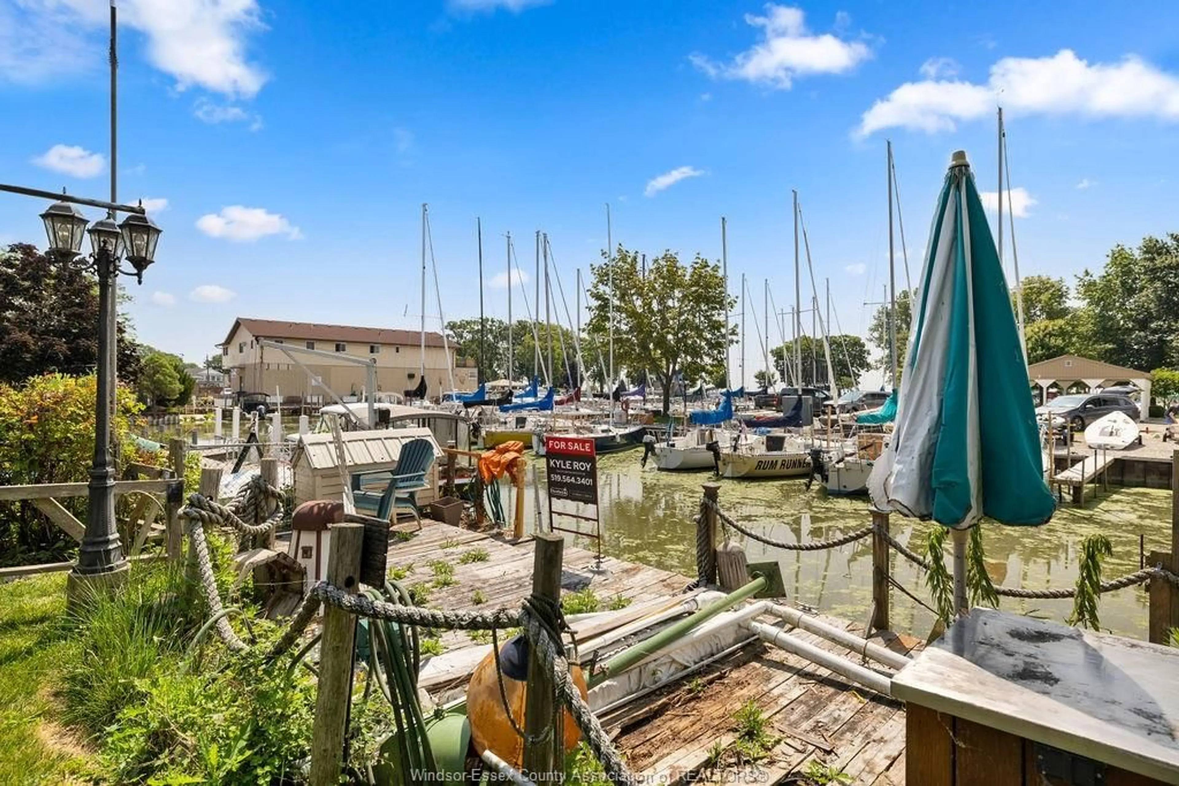 Patio, water/lake/river/ocean view for 903 LORNA St, Kingsville Ontario N9Y 3V4