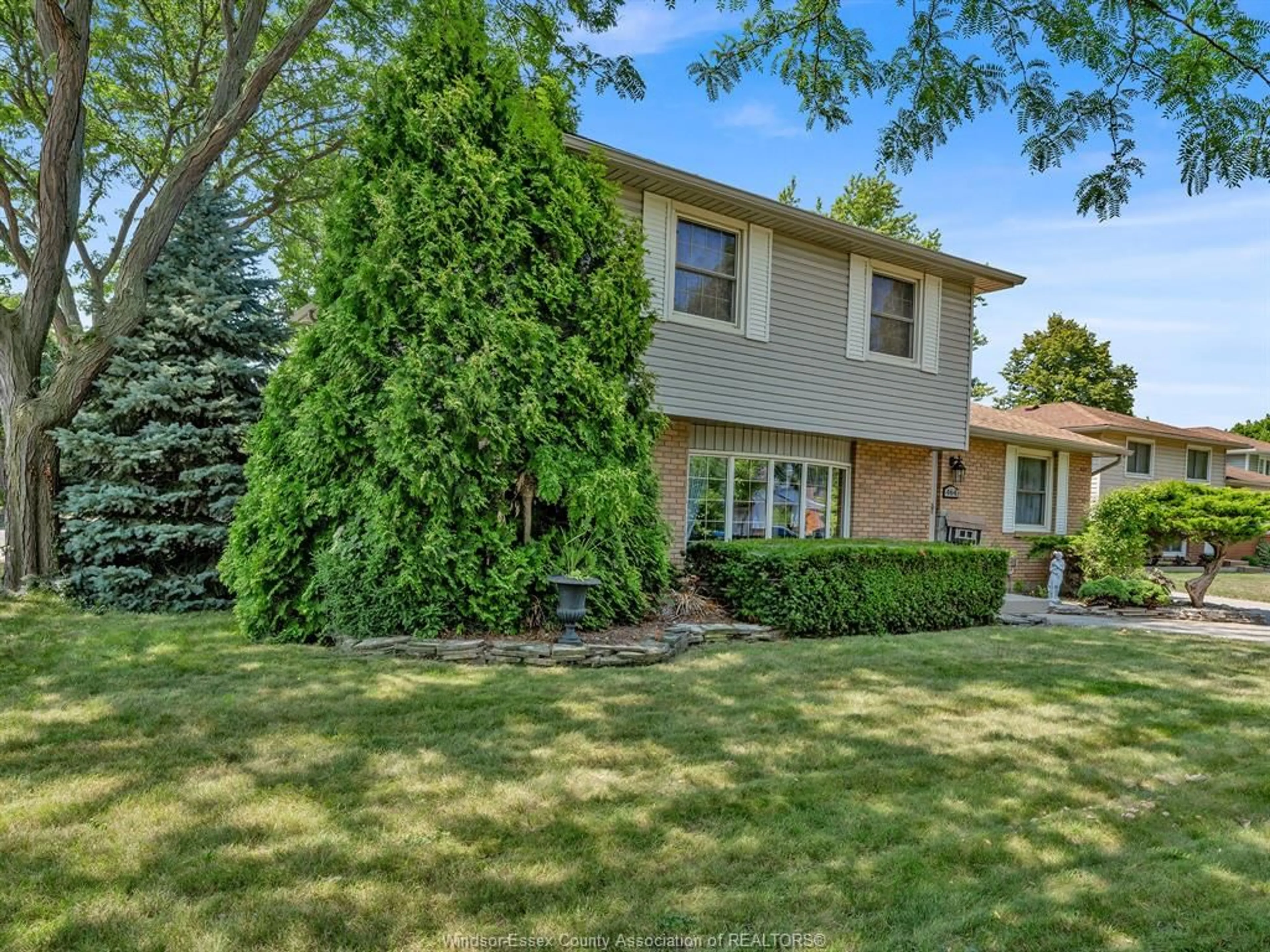 Home with brick exterior material, street for 464 WALNUT Dr, Amherstburg Ontario N9V 3C5