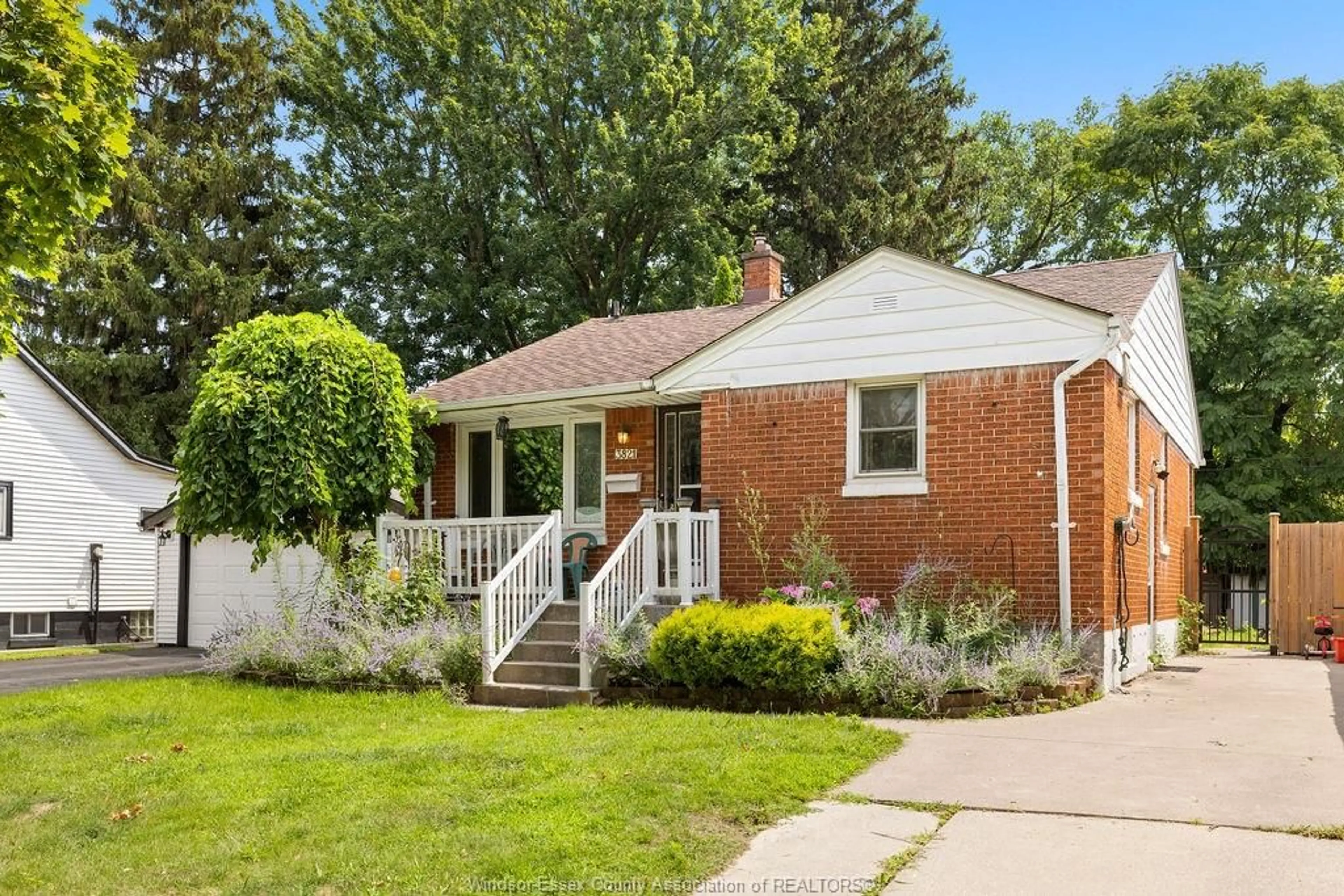 Home with brick exterior material, street for 3821 VAUGHAN St, Windsor Ontario N9C 1Z6