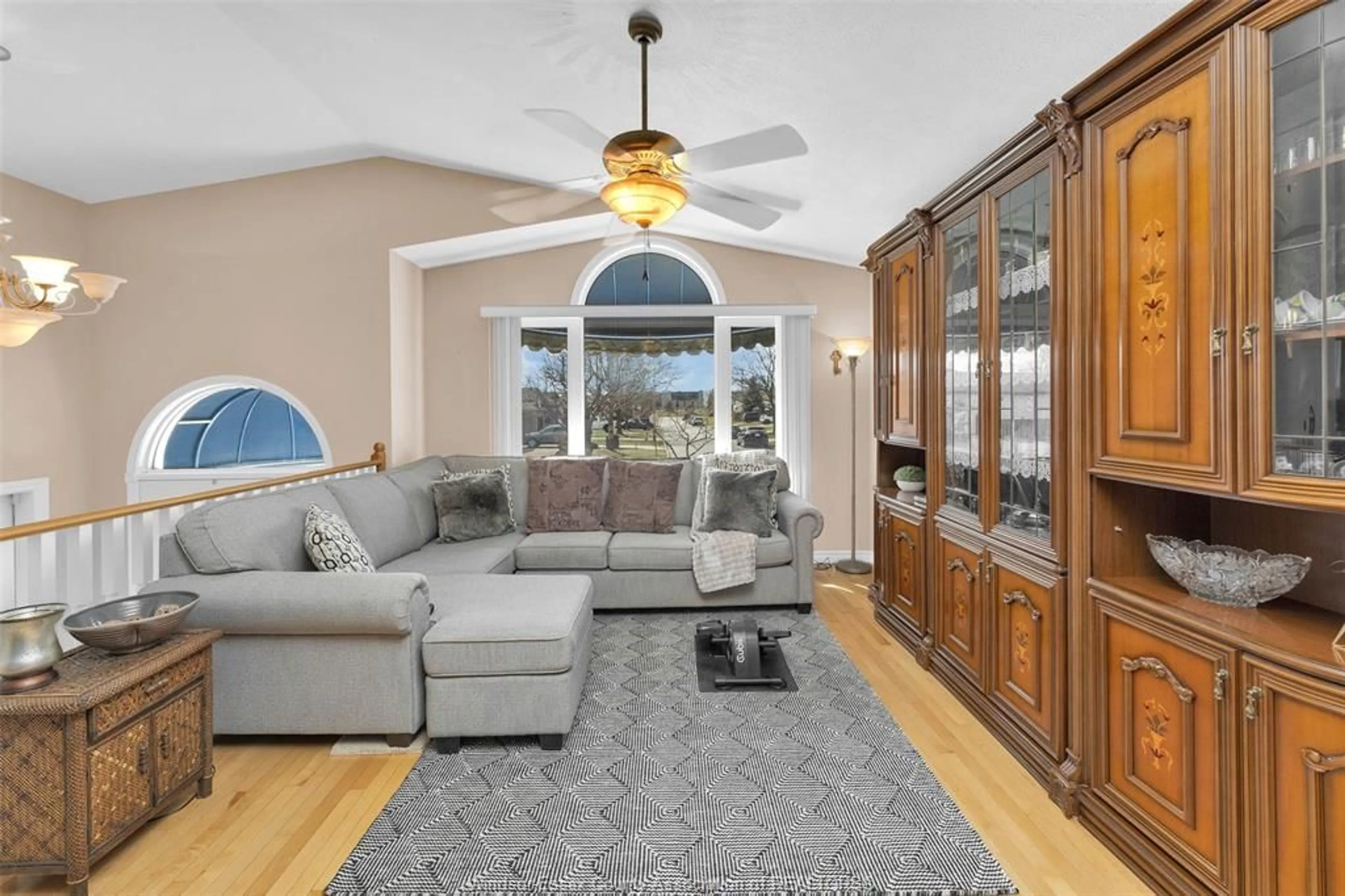Living room with furniture, unknown for 3068 LOEBACH Dr, Windsor Ontario N8T 3M7