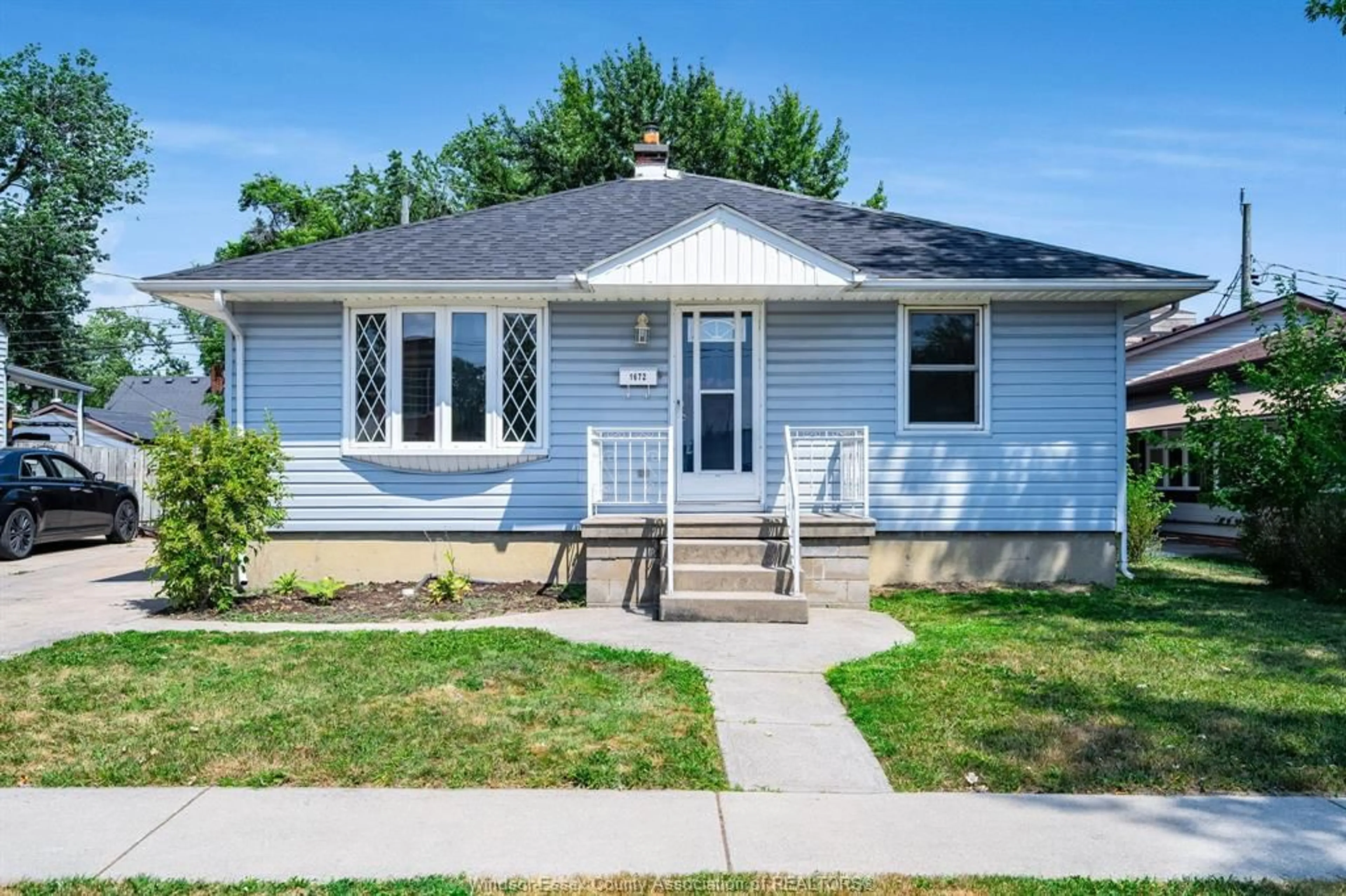 Home with vinyl exterior material, street for 1672 Ellrose, Windsor Ontario N8Y 3X7