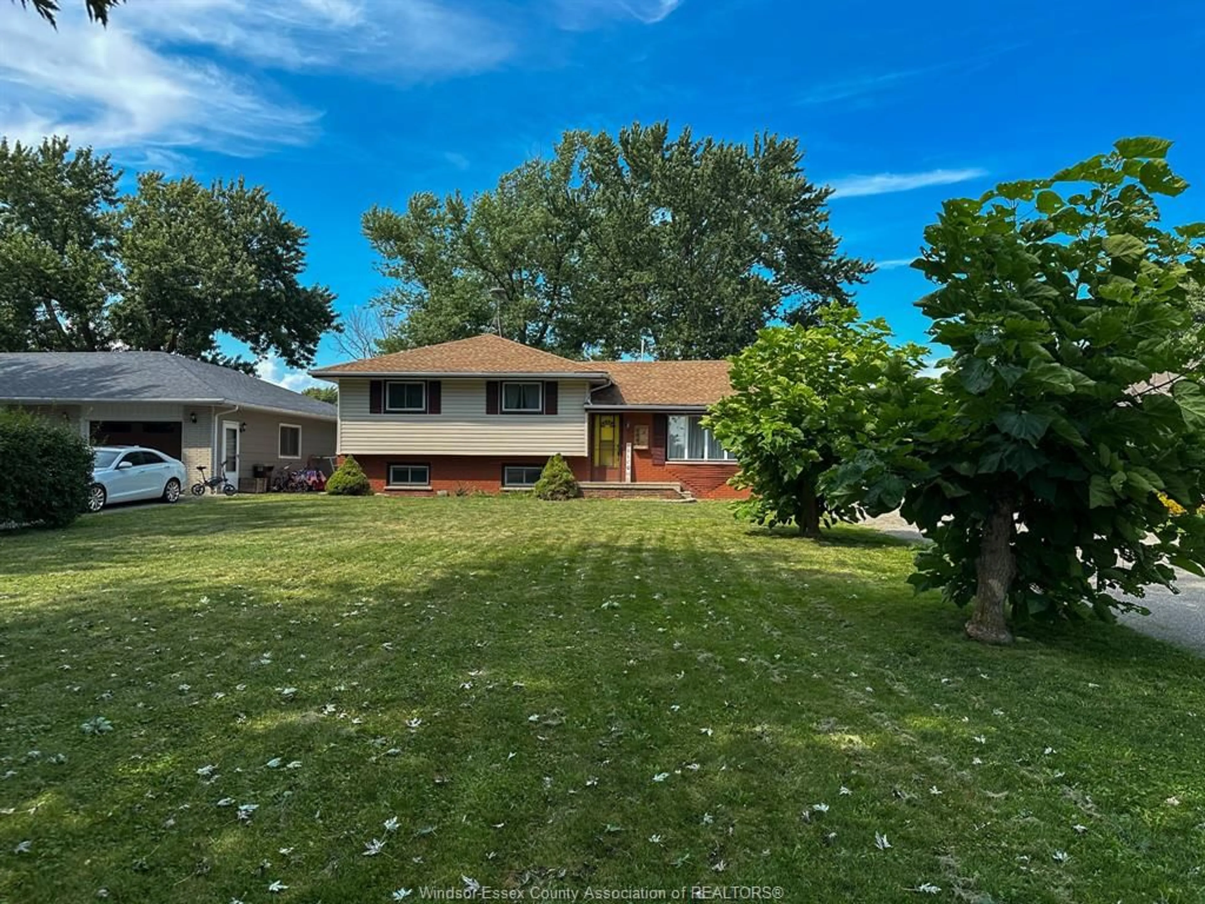 A pic from outside/outdoor area/front of a property/back of a property/a pic from drone, unknown for 589 COUNTY ROAD 2, Belle River Ontario N0R 1A0