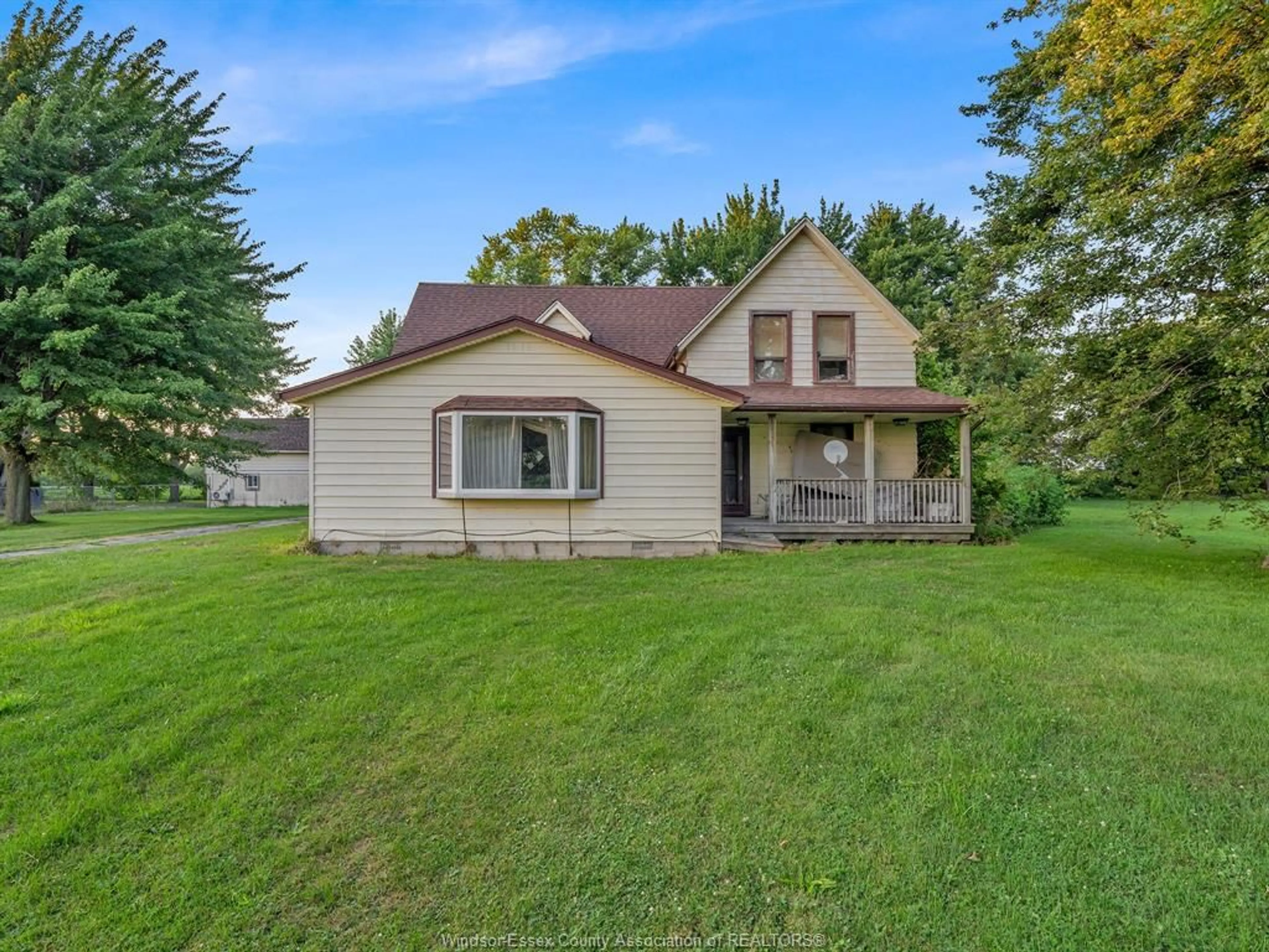 A pic from outside/outdoor area/front of a property/back of a property/a pic from drone, unknown for 2598 County Rd. 46, Woodslee Ontario N0R 1R0