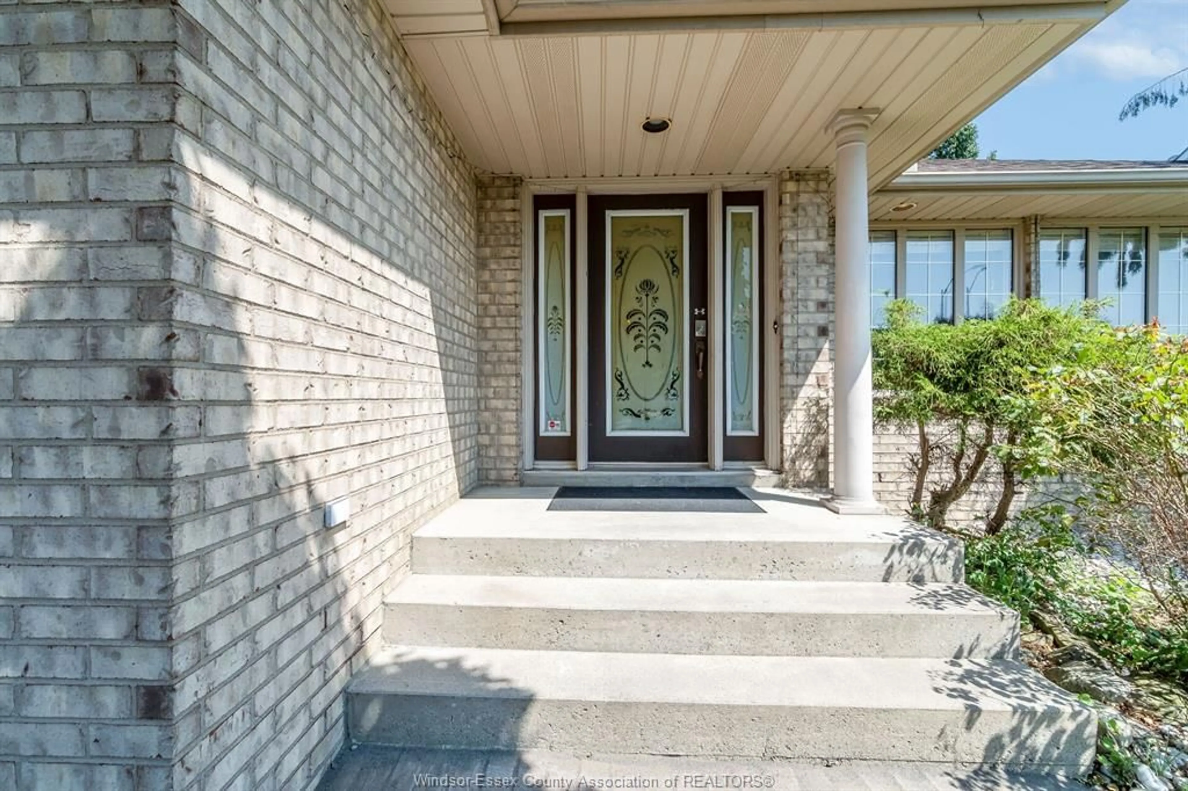 Unknown for 28 CARTER Ave, Leamington Ontario N8H 5E1