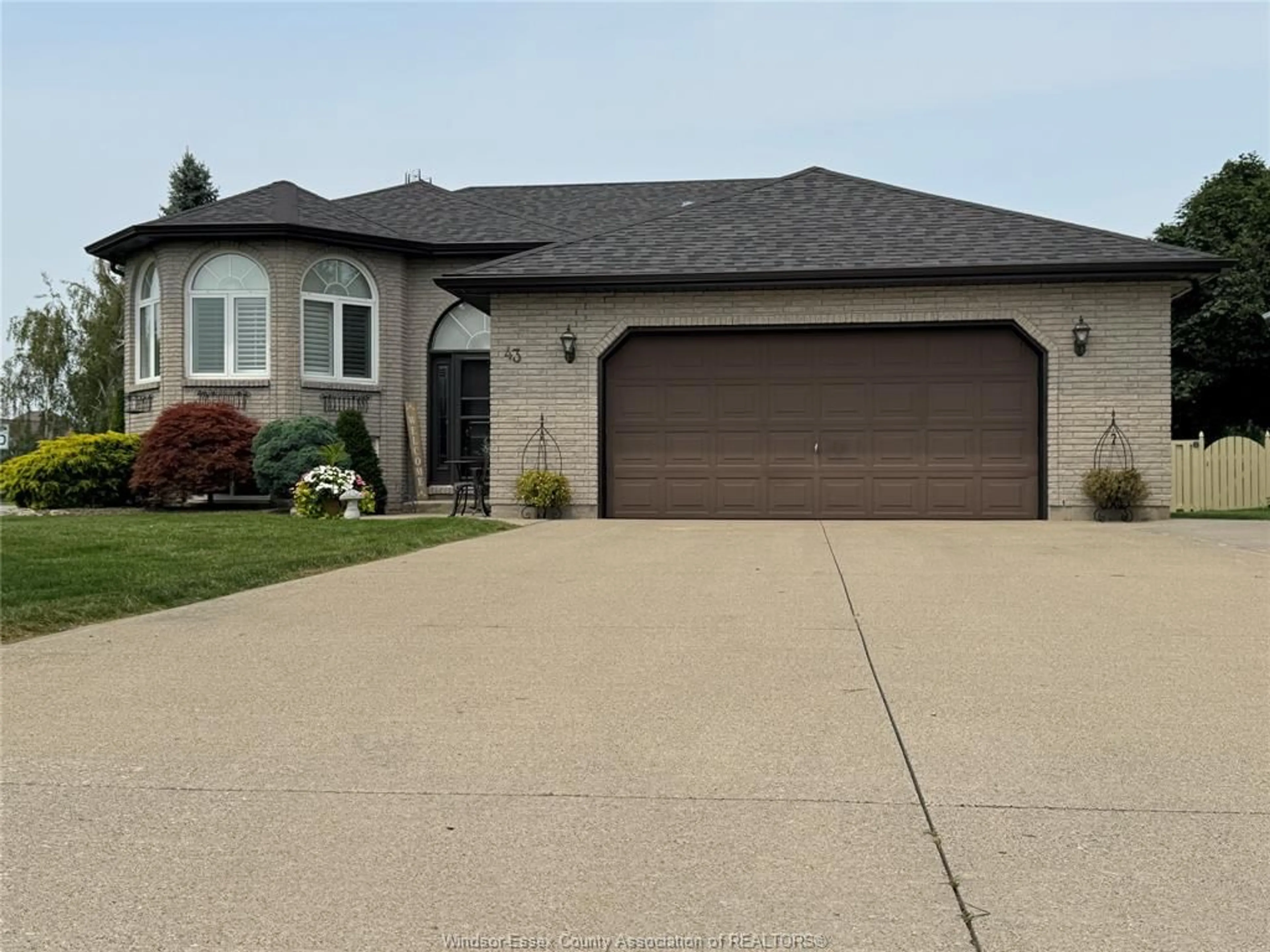 Home with vinyl exterior material, street for 43 CARTER Ave, Leamington Ontario N8H 5C9