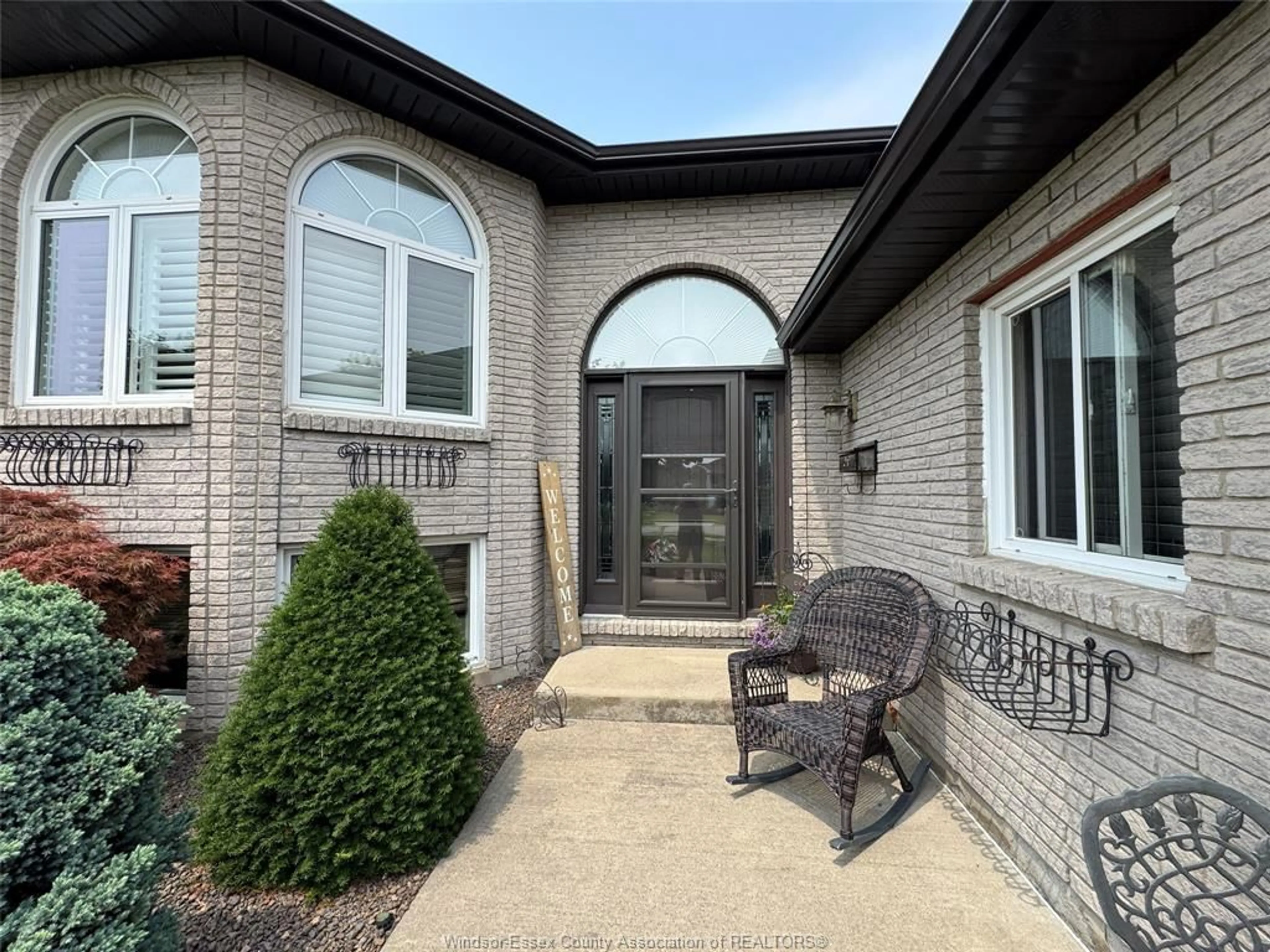 Home with brick exterior material, street for 43 CARTER Ave, Leamington Ontario N8H 5C9