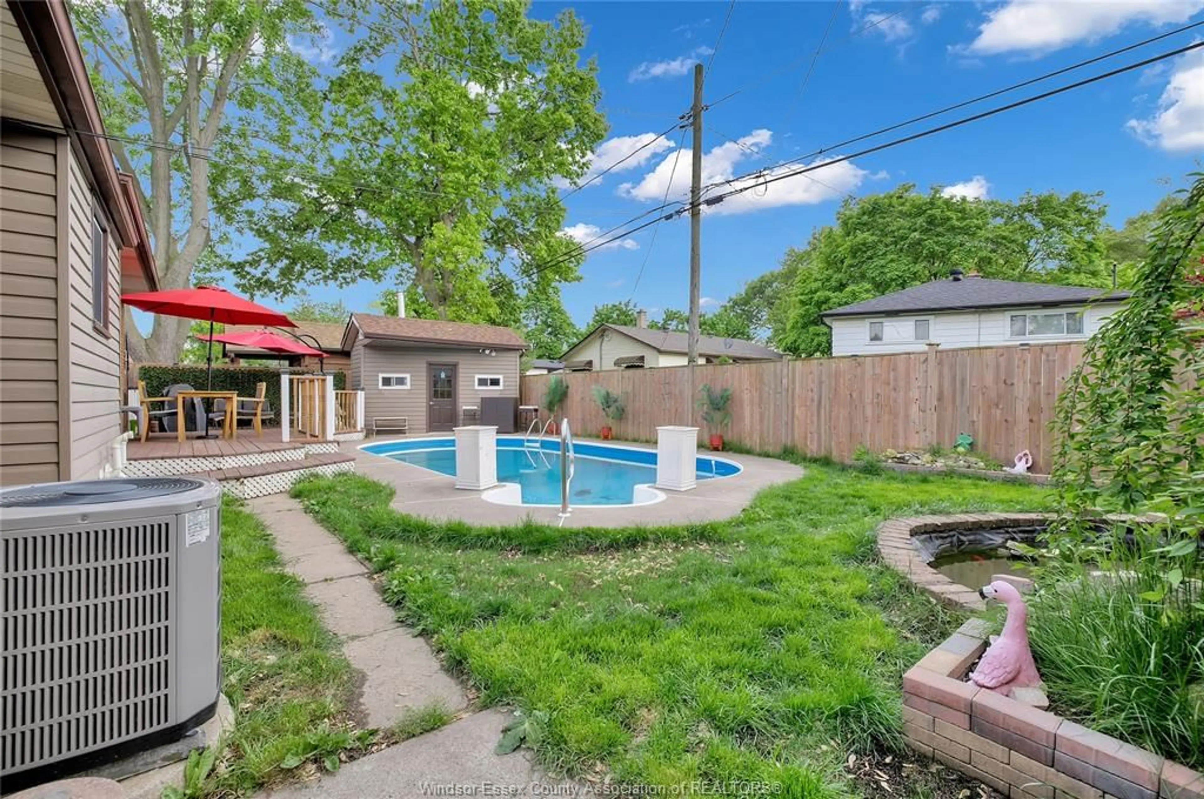 Pool for 3990 MYRTLE, Windsor Ontario N9C 4A3