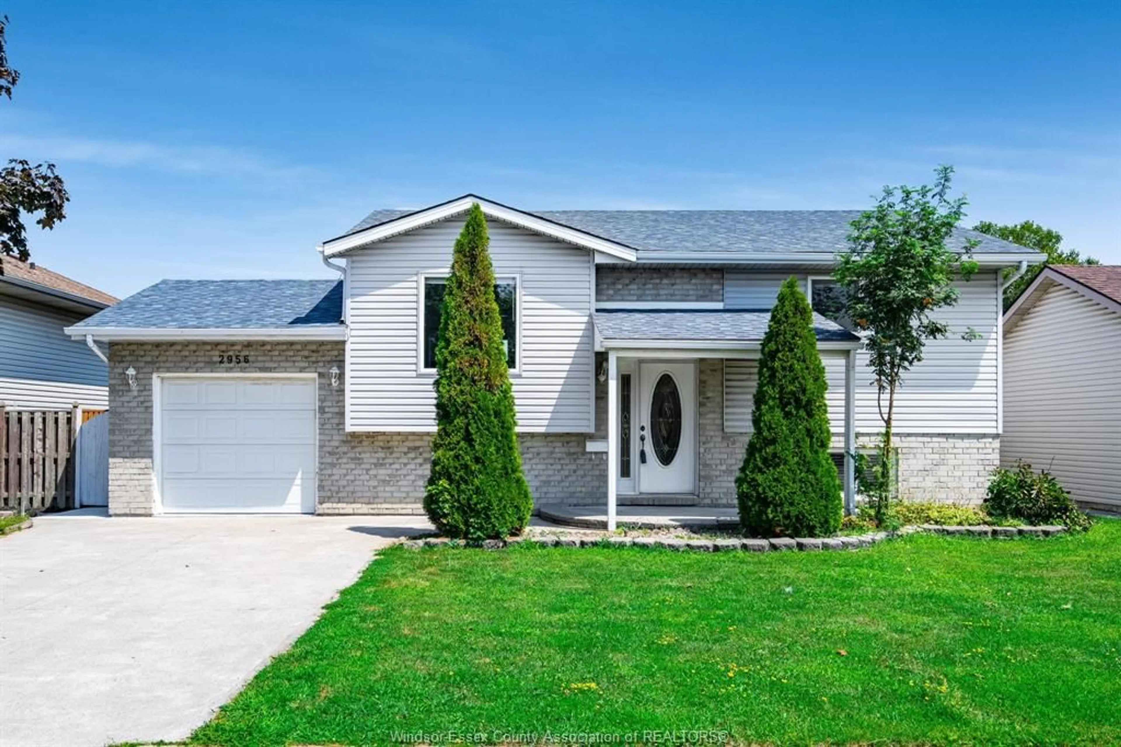 Home with vinyl exterior material, street for 2956 Alderbrook Dr, Windsor Ontario N8W 5H5