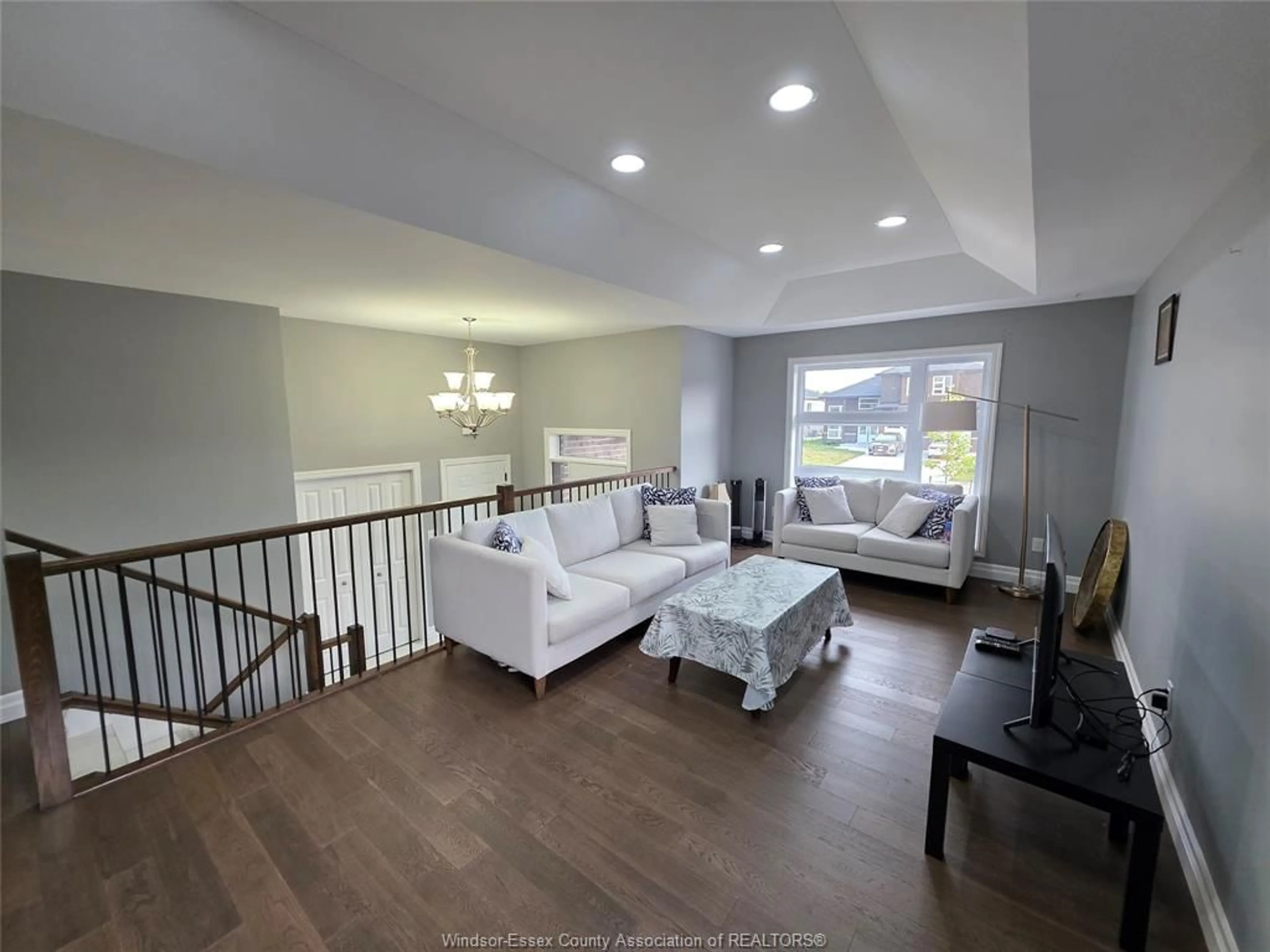 Living room with furniture, unknown for 46 KINGSBRIDGE, Amherstburg Ontario N9V 4A5