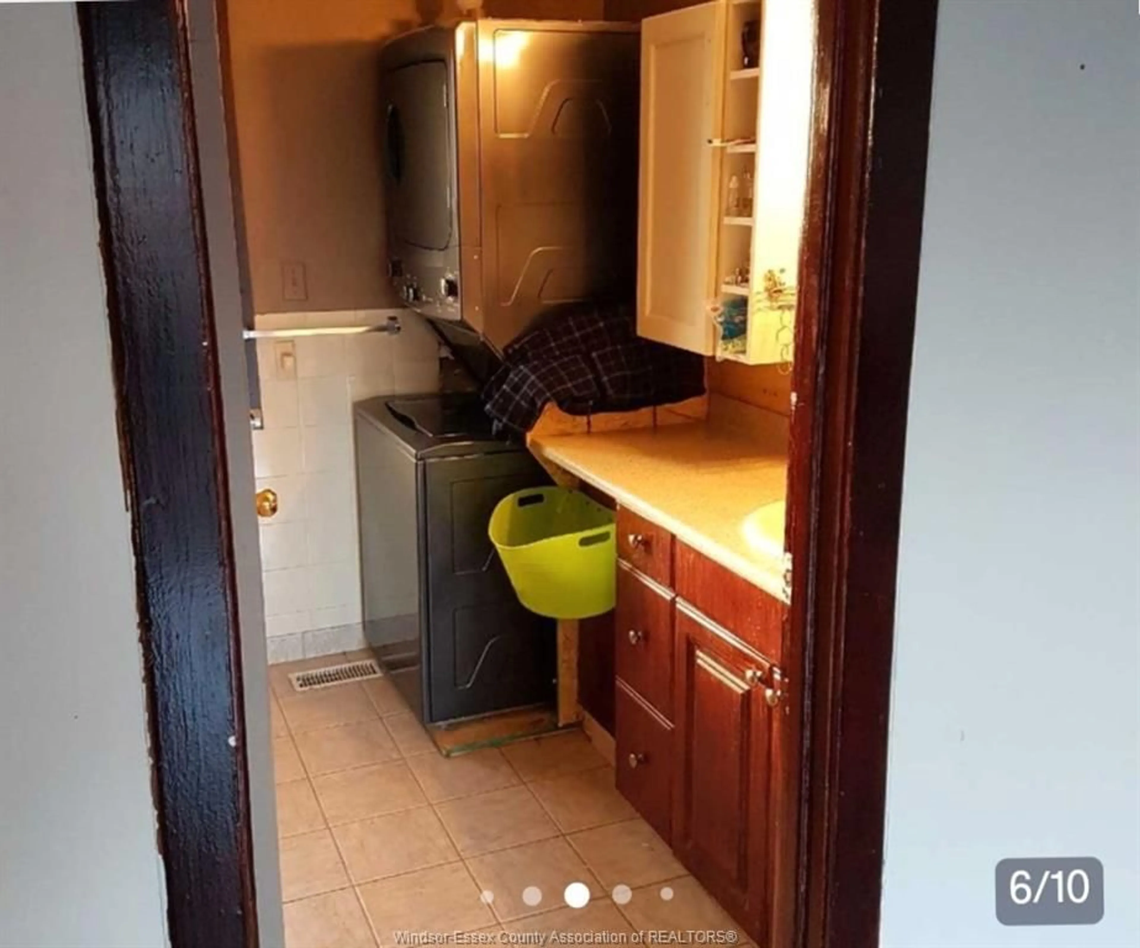 Unknown for 3315 RANKIN, Windsor Ontario N9E 3C1