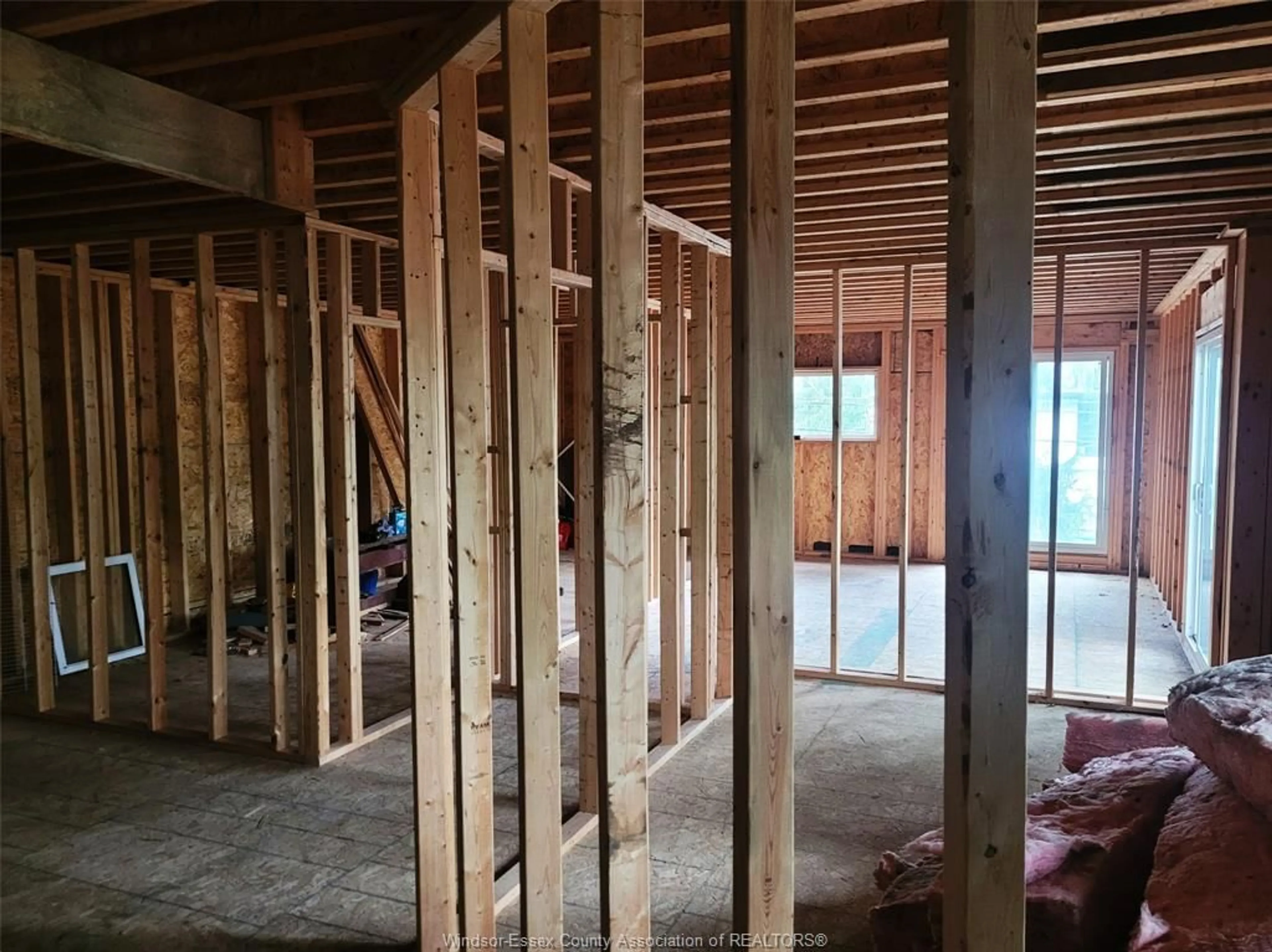A pic of a room for 3315 RANKIN, Windsor Ontario N9E 3C1