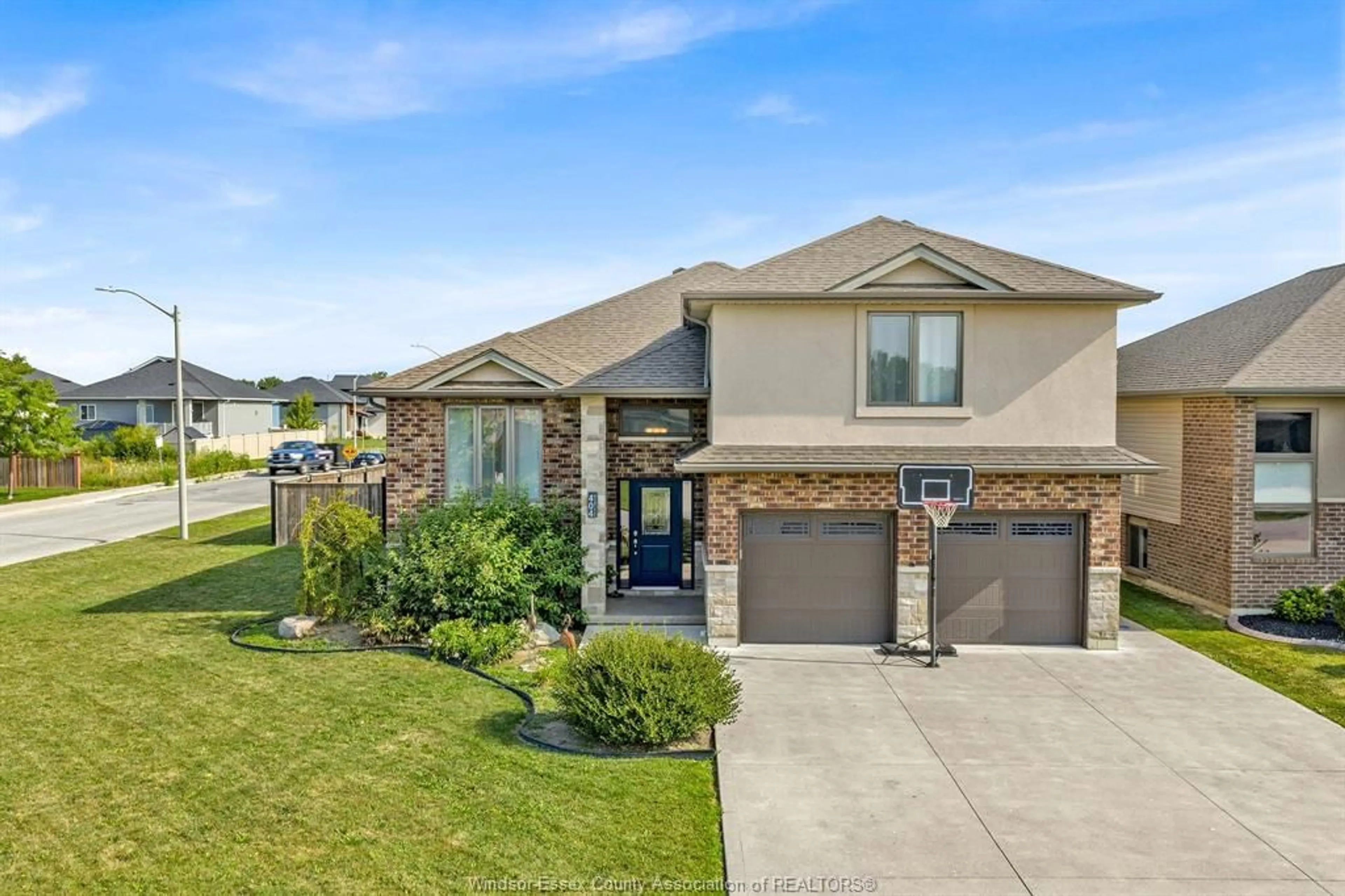 Home with brick exterior material, water/lake/river/ocean view for 404 Brown, Amherstburg Ontario N9V 0C2