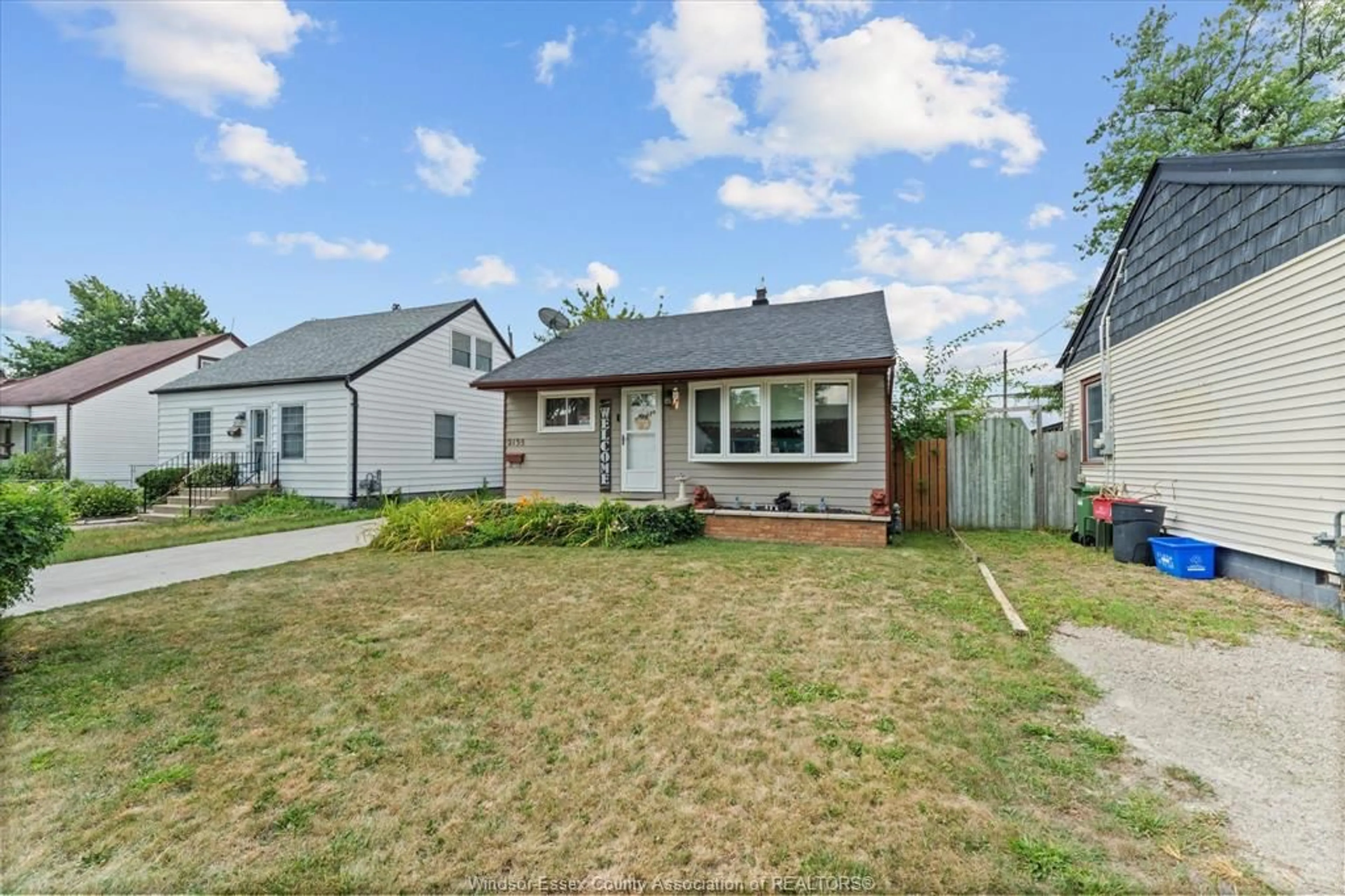 Unknown for 2135 FOREST Ave, Windsor Ontario N8W 2G4