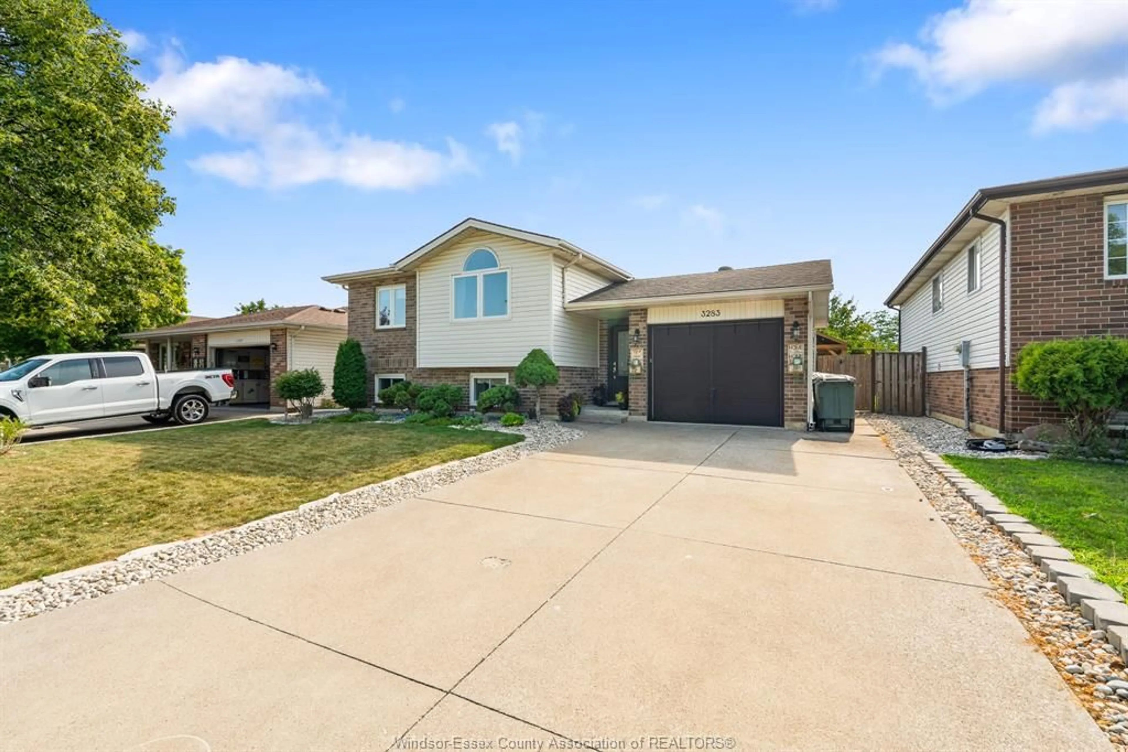 Home with vinyl exterior material, street for 3283 Blairwood Crt, Windsor Ontario N8W 5M7