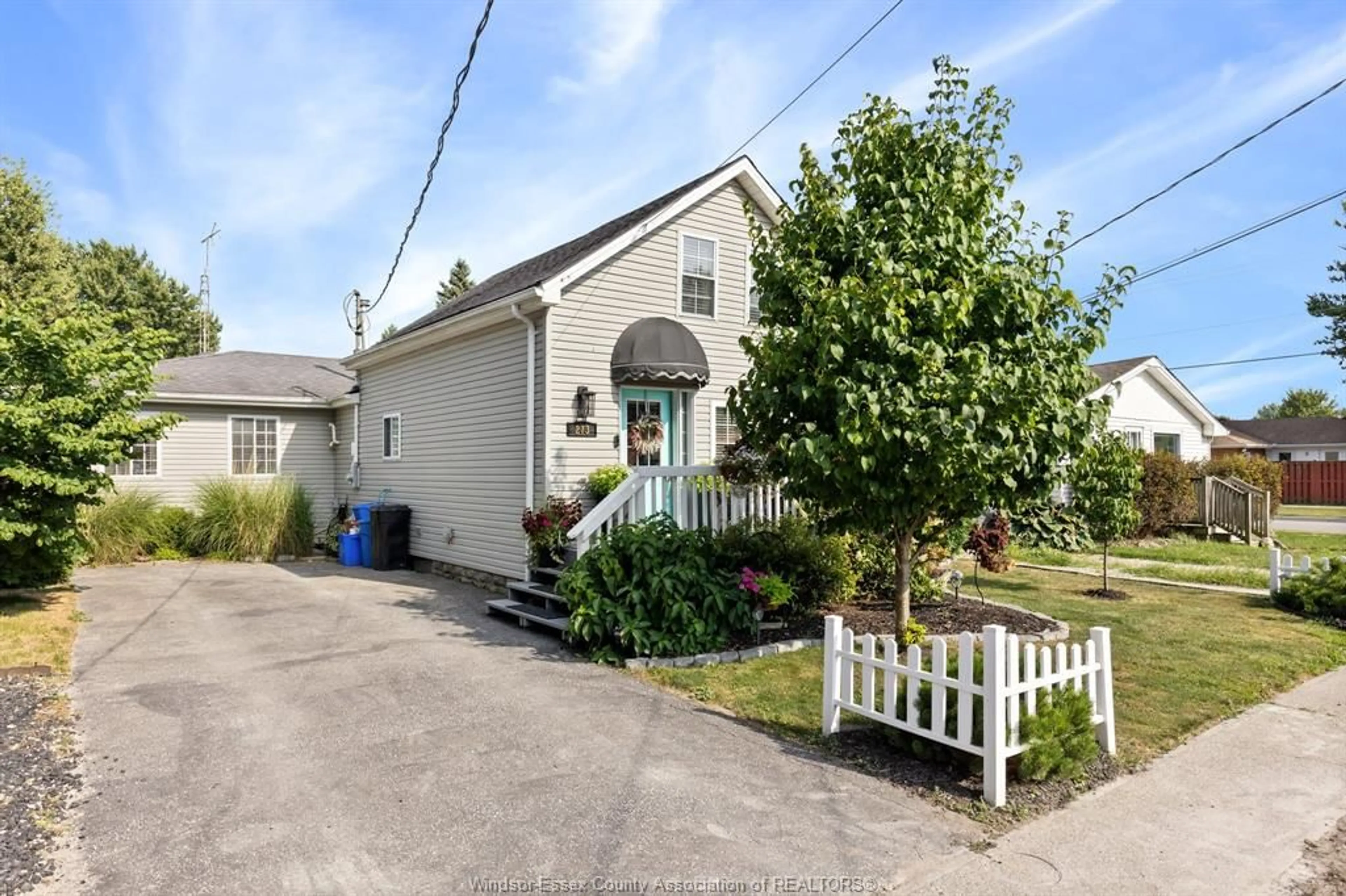 A pic from outside/outdoor area/front of a property/back of a property/a pic from drone, street for 273 St John, Belle River Ontario N0R 1A0