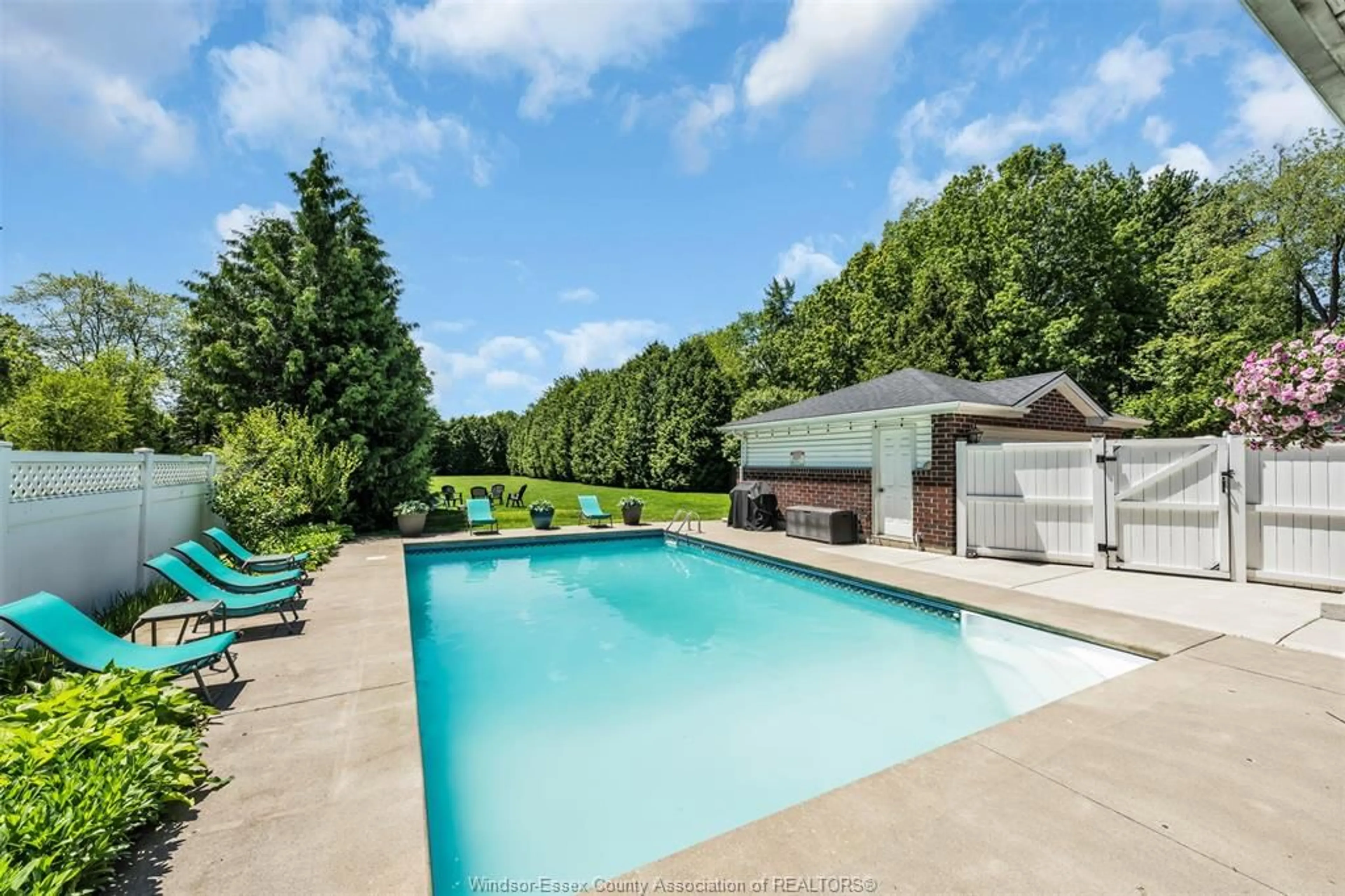 Pool for 1210 MONTY Ave, LaSalle Ontario N9J 3S2