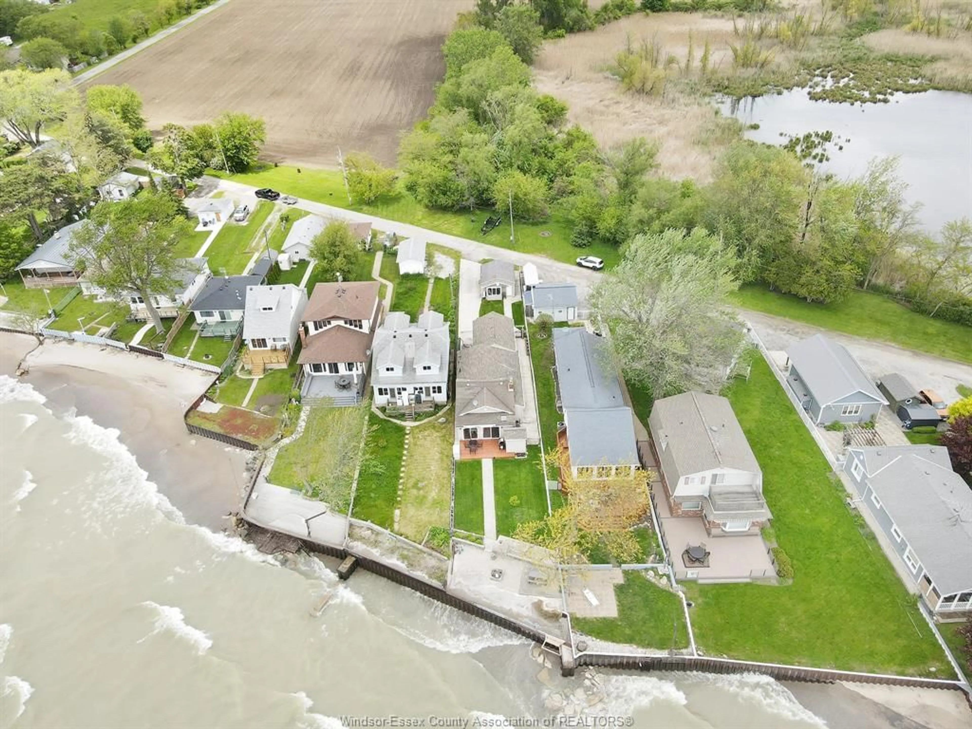A pic from outside/outdoor area/front of a property/back of a property/a pic from drone, water/lake/river/ocean view for 515 LYPPS BEACH, Colchester Ontario N0R 1G0