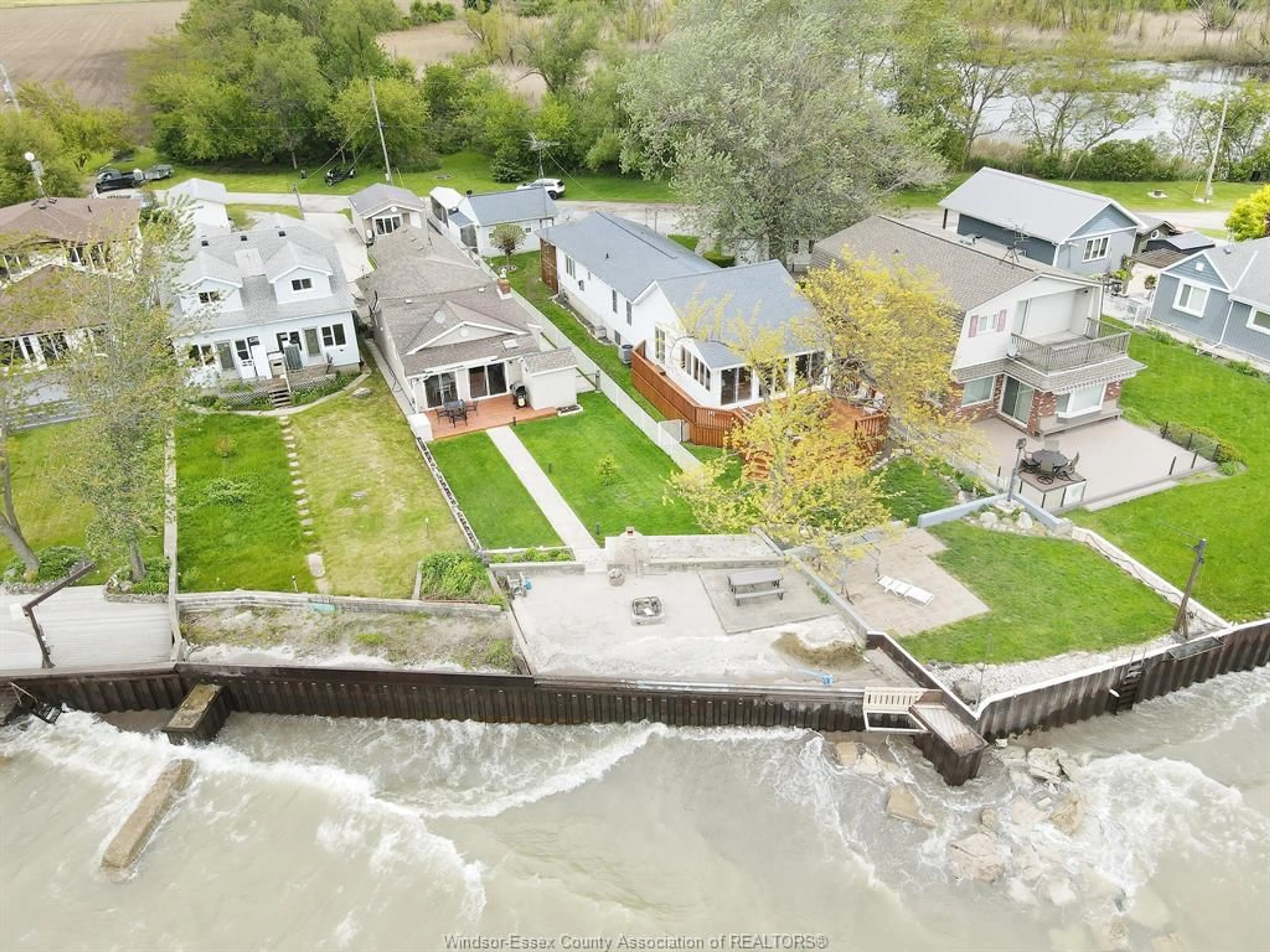 A pic from outside/outdoor area/front of a property/back of a property/a pic from drone, water/lake/river/ocean view for 515 LYPPS BEACH, Colchester Ontario N0R 1G0