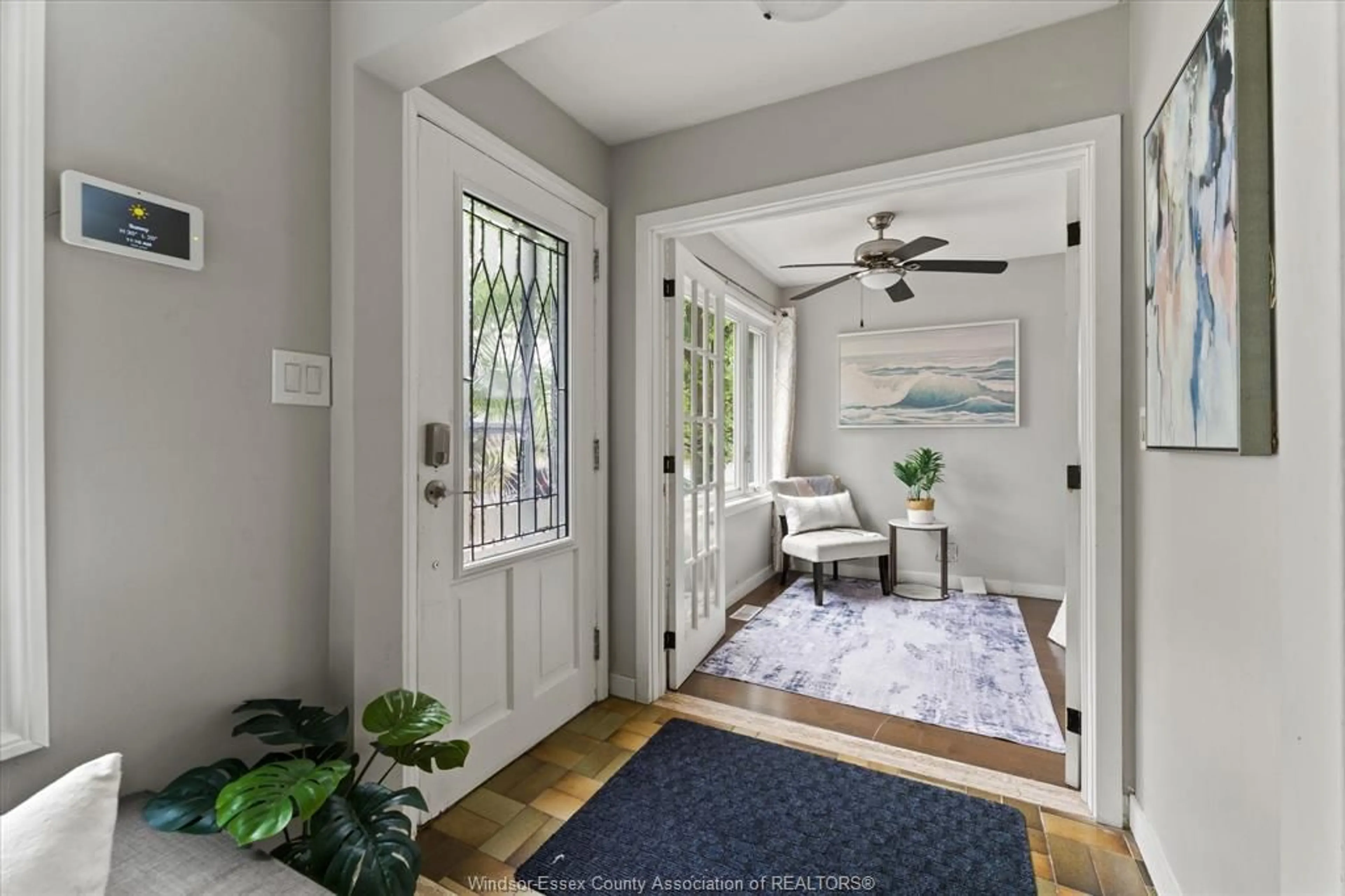 Indoor entryway for 285 Belleperche, Windsor Ontario N8S 3B6