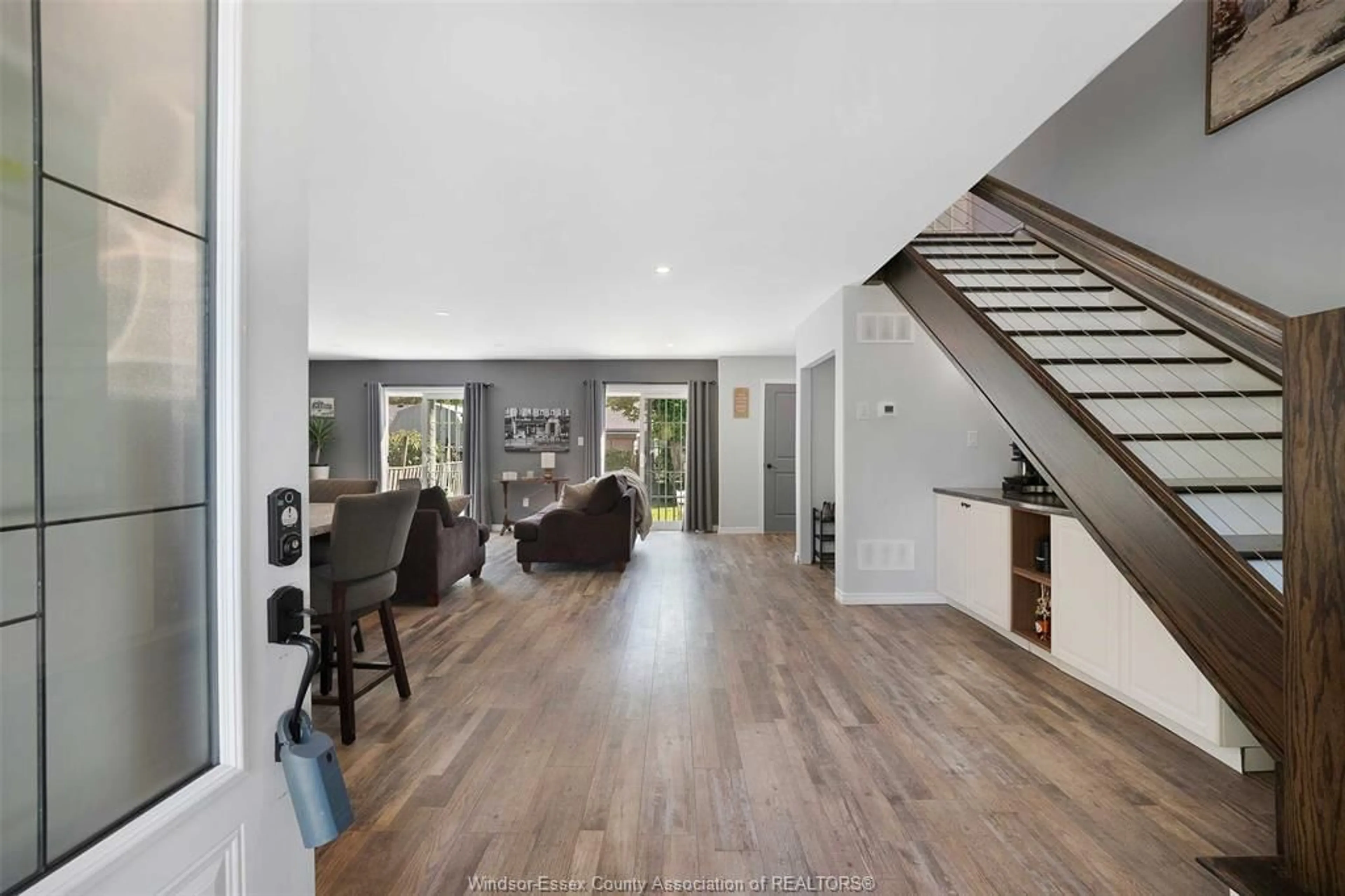 Indoor entryway for 112 WASHINGTON, Harrow Ontario N0R 1G0