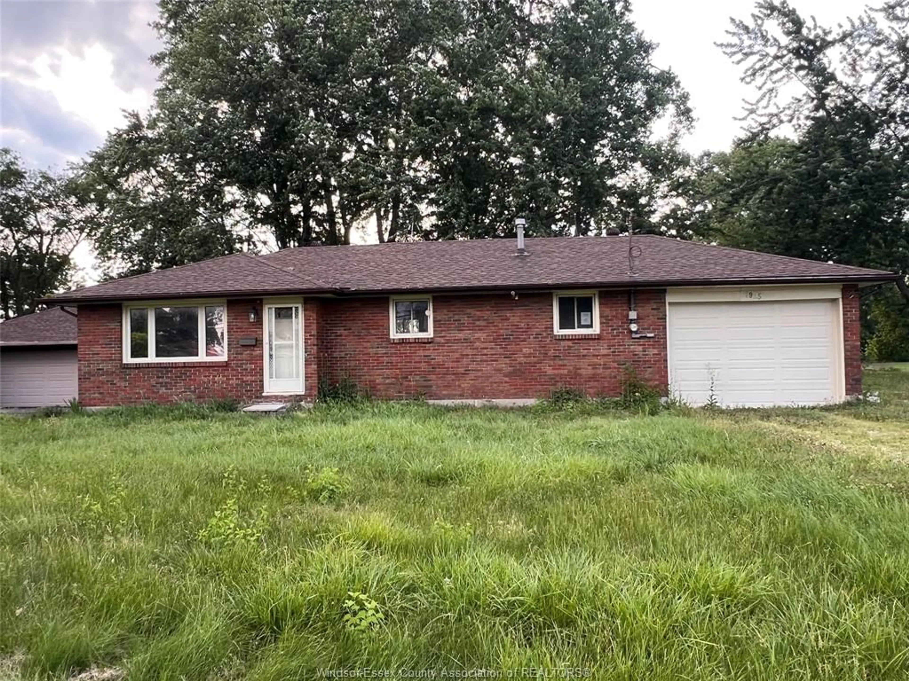 Home with brick exterior material, street for 7925 MALDEN Rd, LaSalle Ontario N9J 2V3