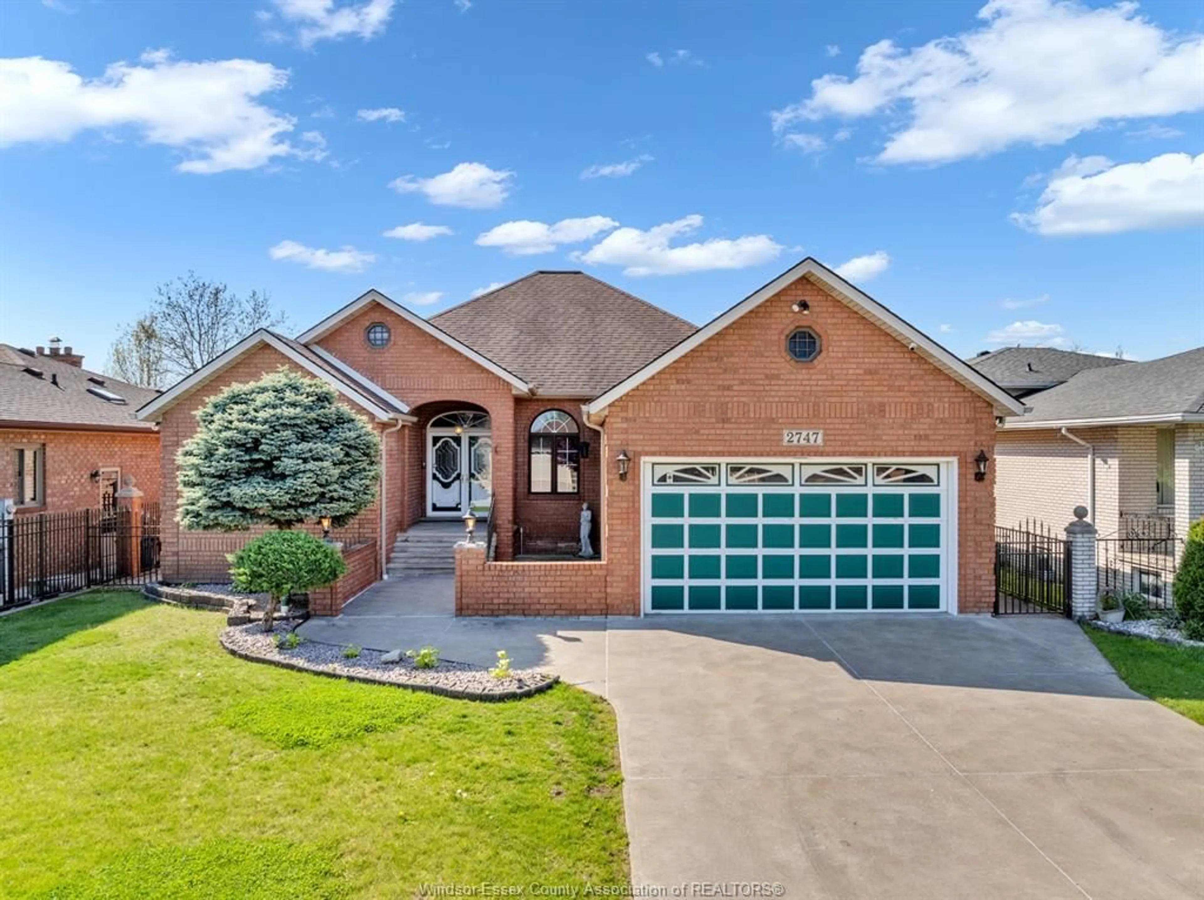 Home with brick exterior material, street for 2747 LIONEL Dr, Windsor Ontario N8X 4X5