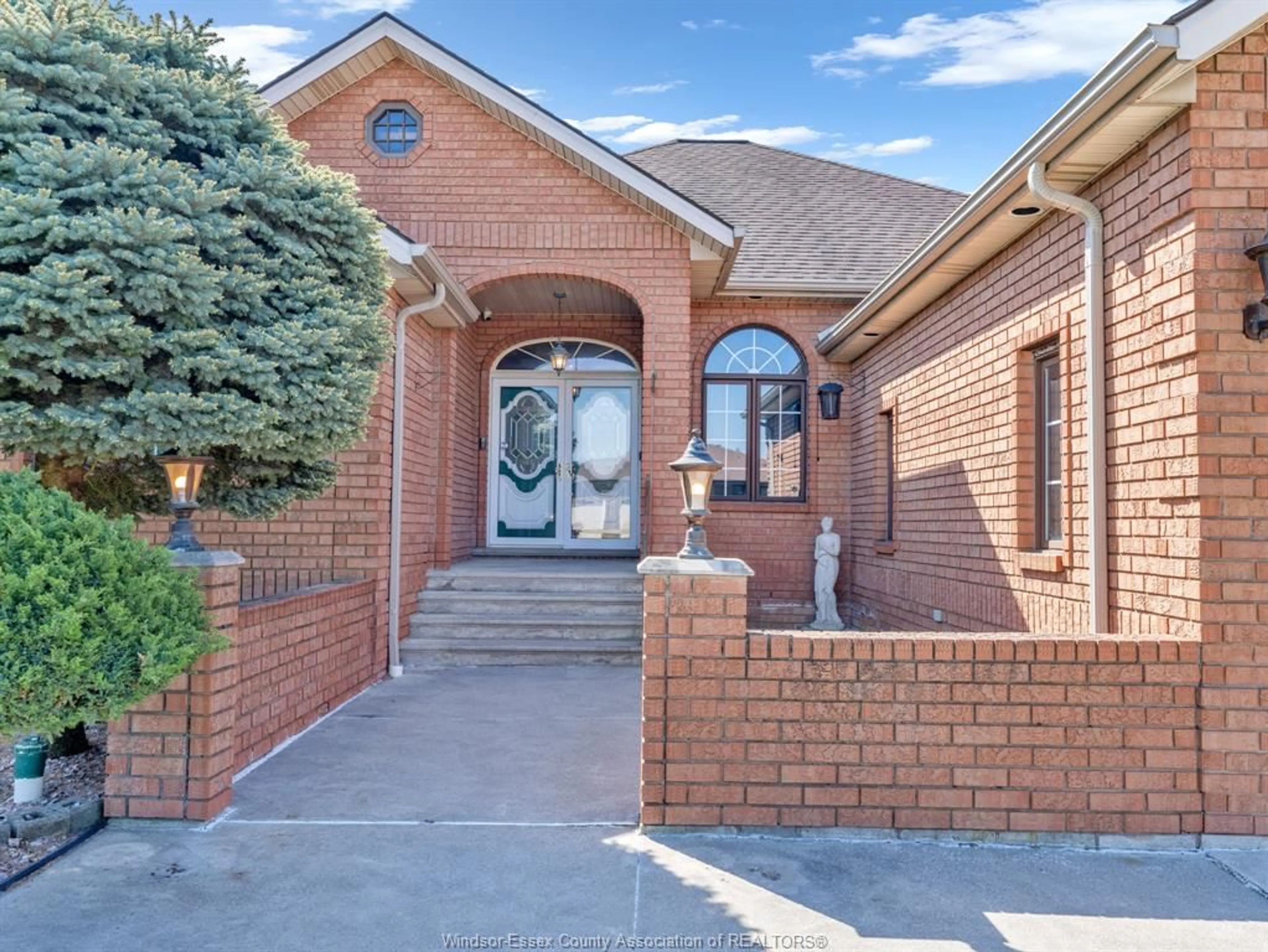Home with brick exterior material, street for 2747 LIONEL Dr, Windsor Ontario N8X 4X5