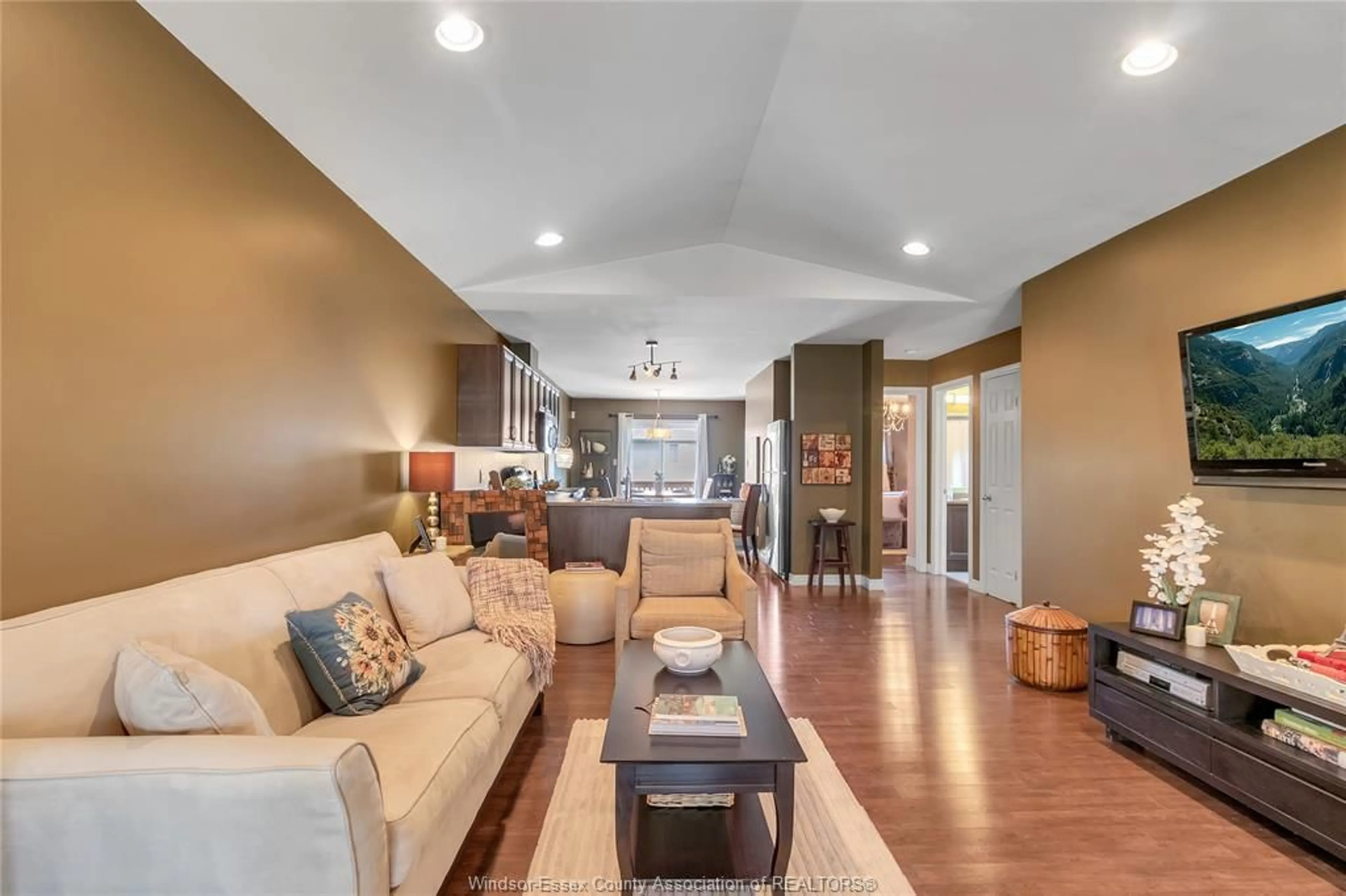 Living room with furniture, unknown for 3138 SEVILLE Ave, Windsor Ontario N8N 0A2