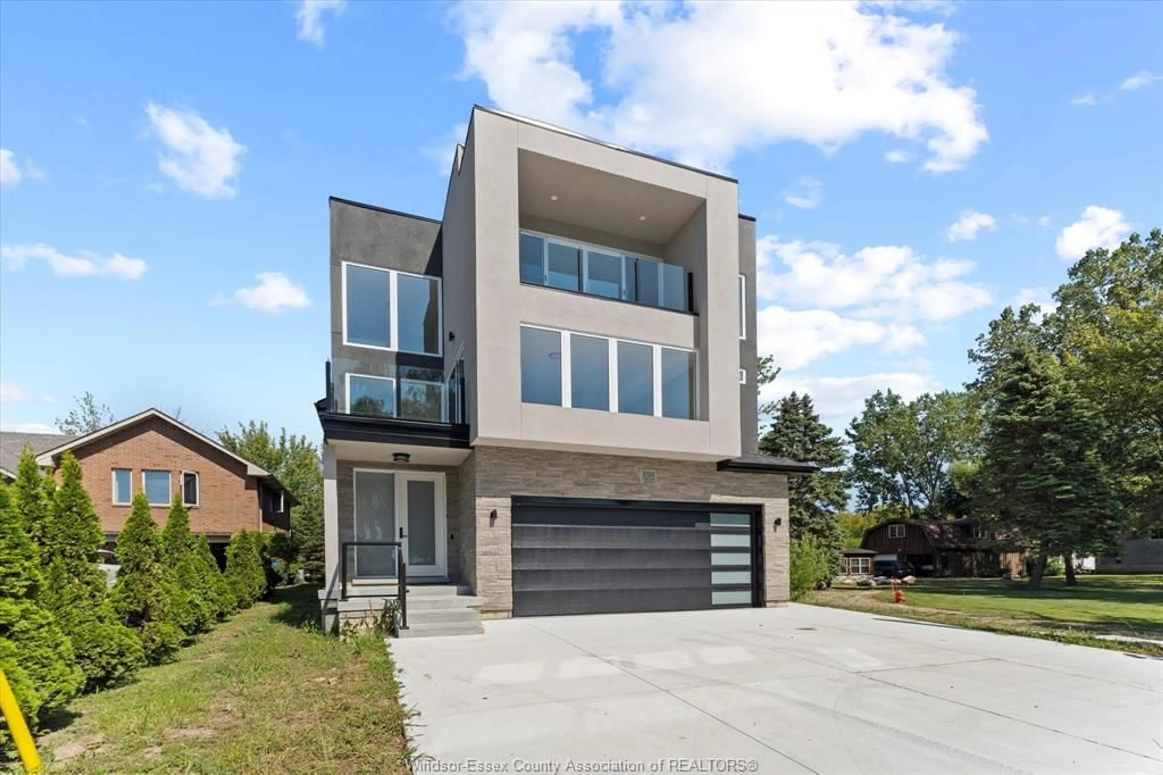 Home with brick exterior material, street for 150 LAKEWOOD BEACH, Amherstburg Ontario N9V 2Y8