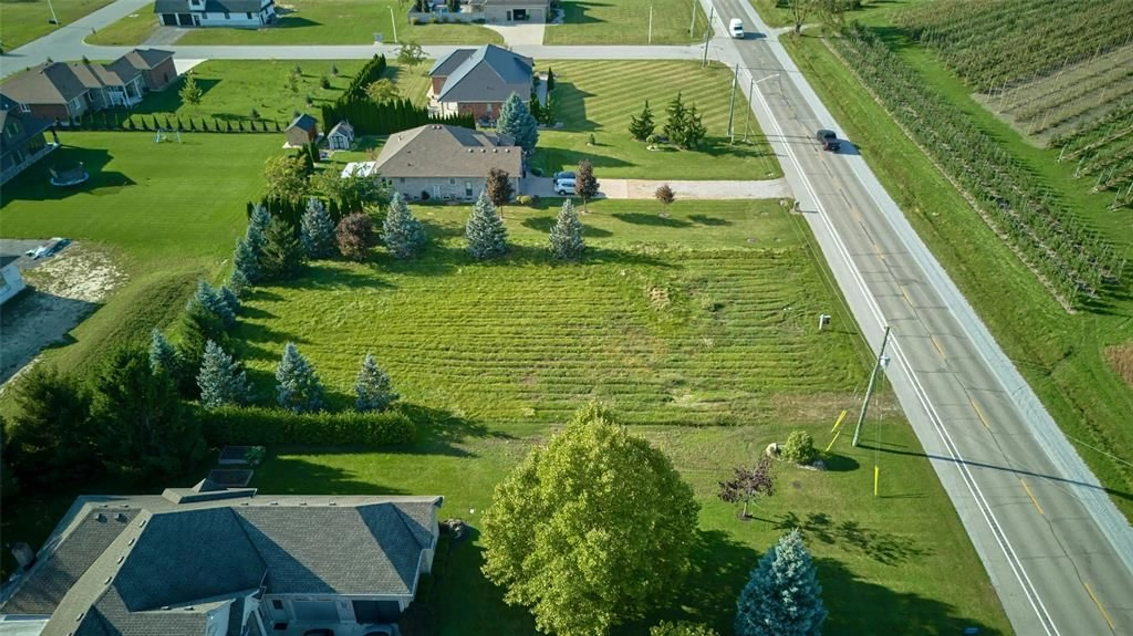 A pic from outside/outdoor area/front of a property/back of a property/a pic from drone, street for 4687 ST CLAIR Pky, Port Lambton Ontario N0P 2B0