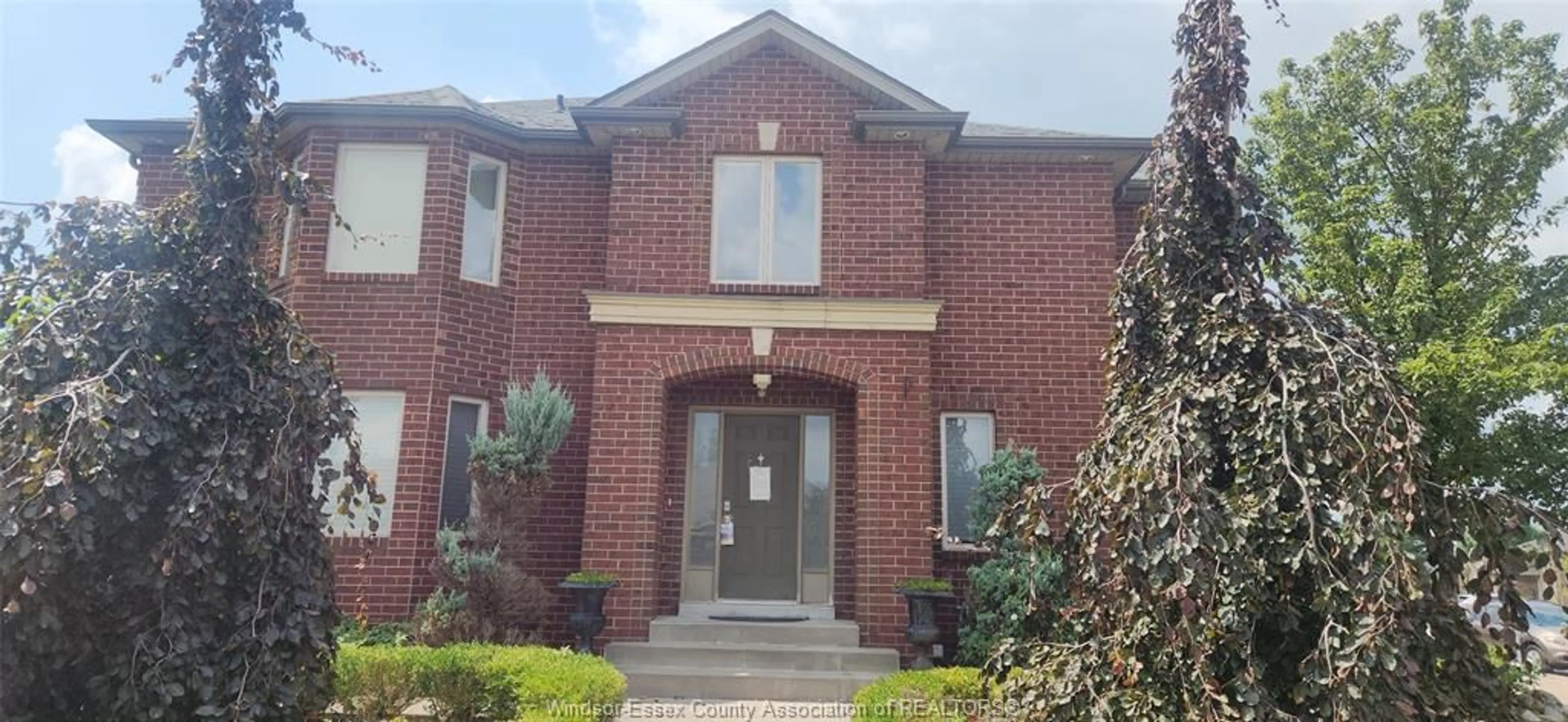 Home with brick exterior material, building for 2205 KEVIN, LaSalle Ontario N9H 2R1