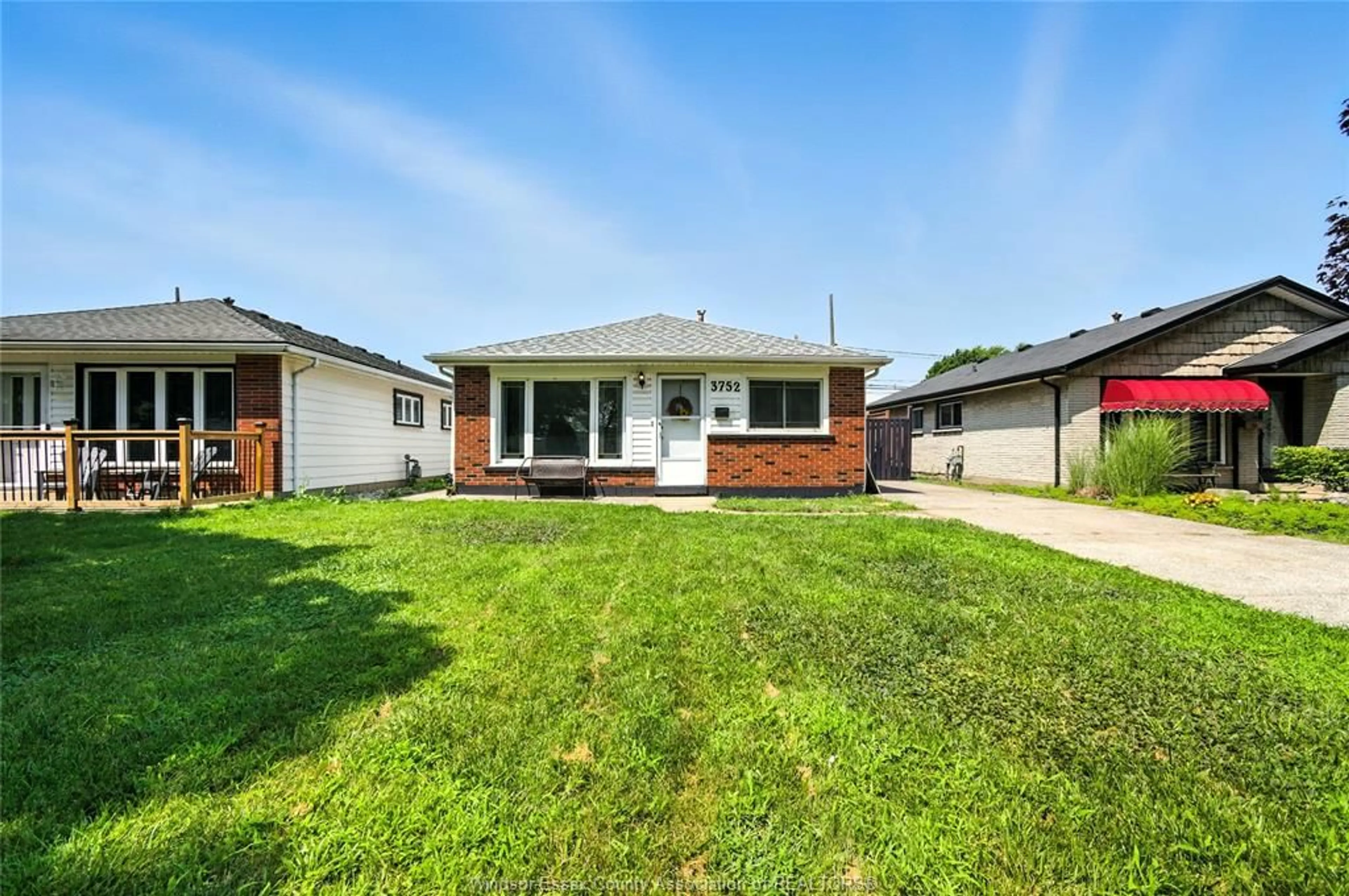 Unknown for 3752 BLACKBURN Crt, Windsor Ontario N9C 2E7