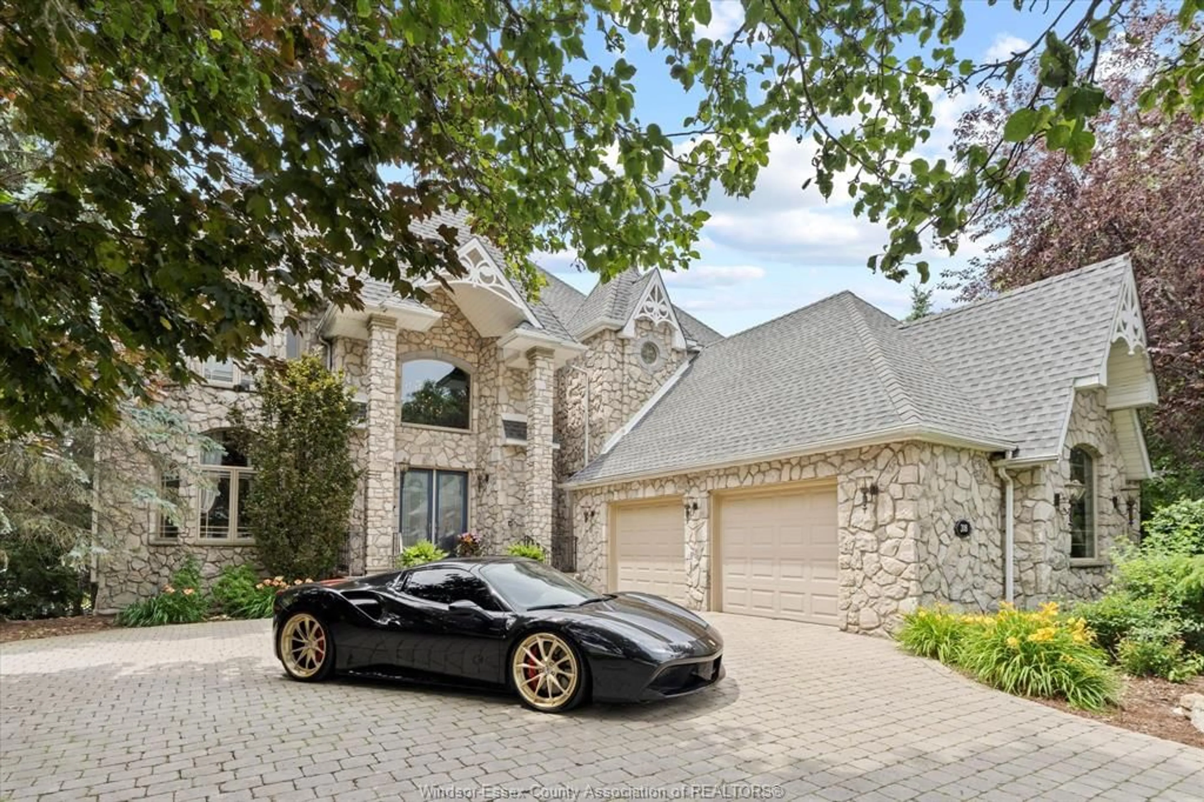Unknown for 318 CRYSTAL BAY Dr, Amherstburg Ontario N9V 4A6