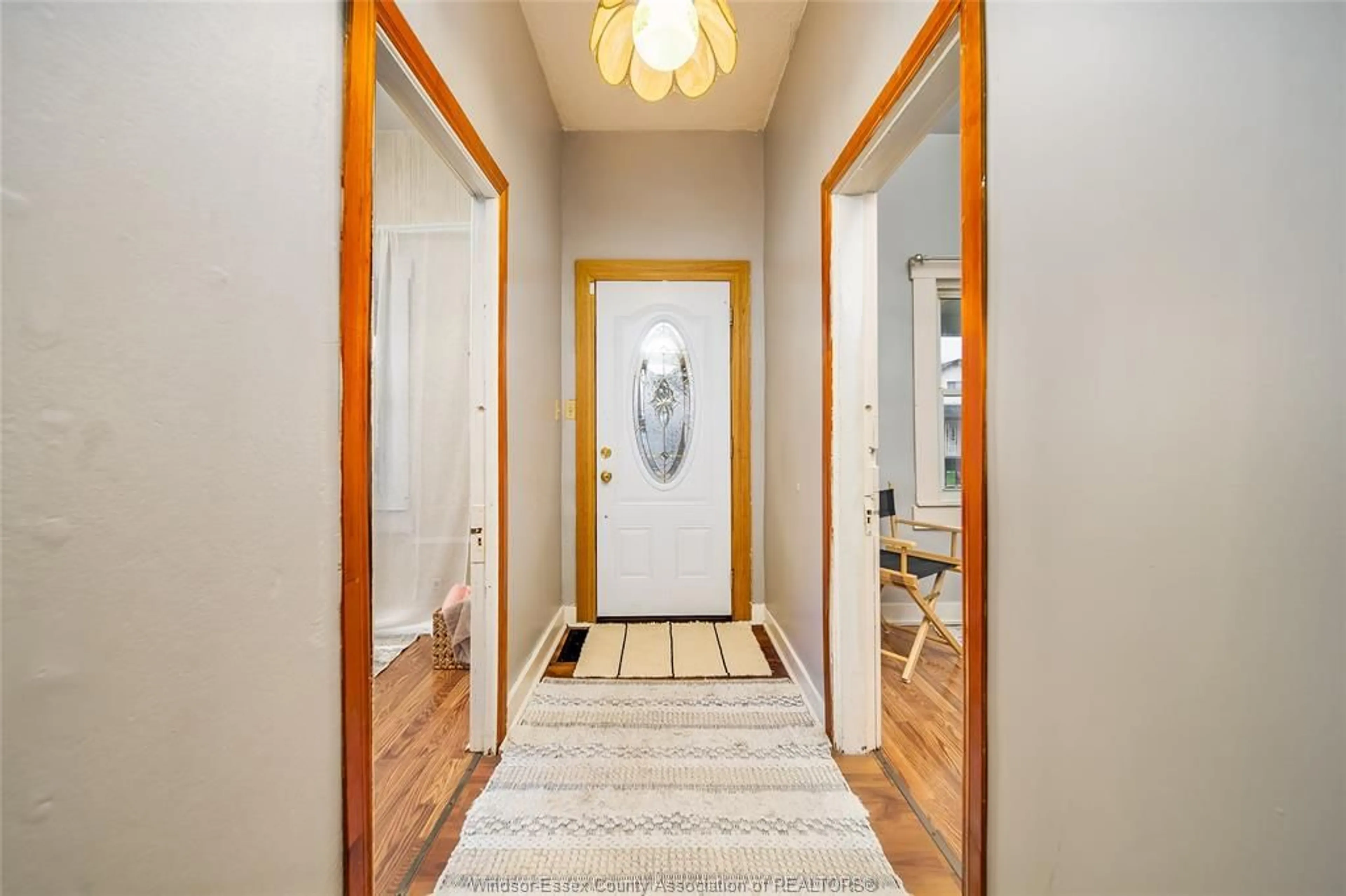 Indoor entryway for 1768 DROUILLARD Rd, Windsor Ontario N8Y 2S5