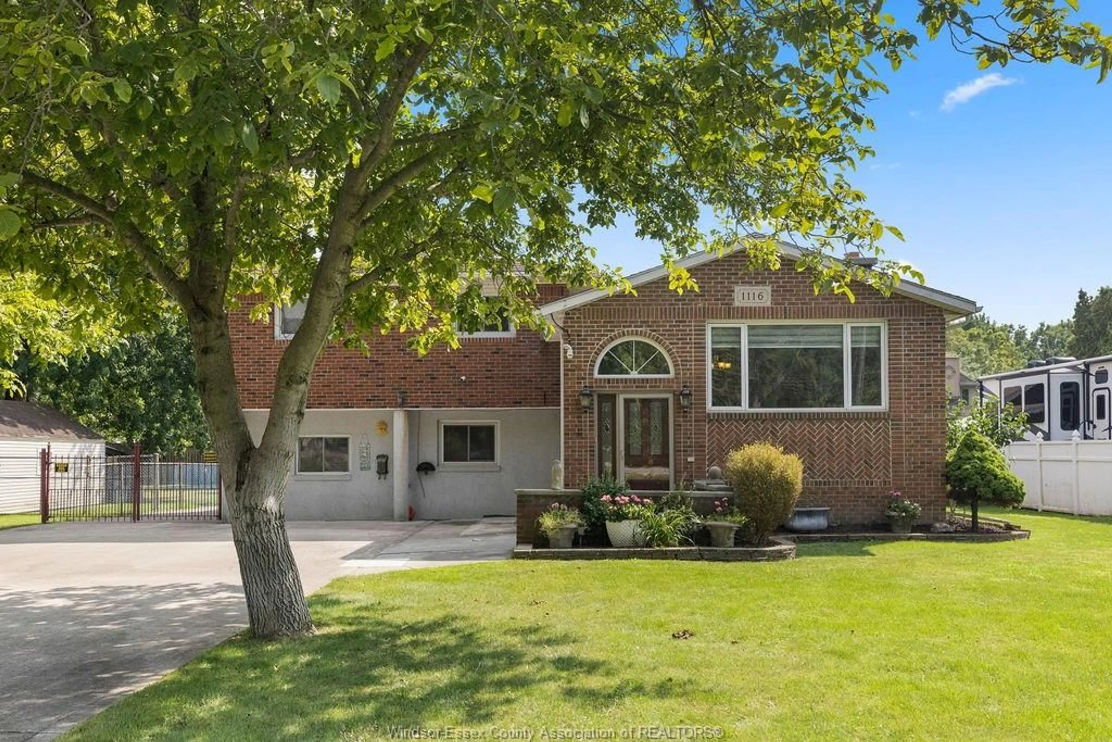 Home with brick exterior material, street for 1116 REAUME, LaSalle Ontario N9J 1C1