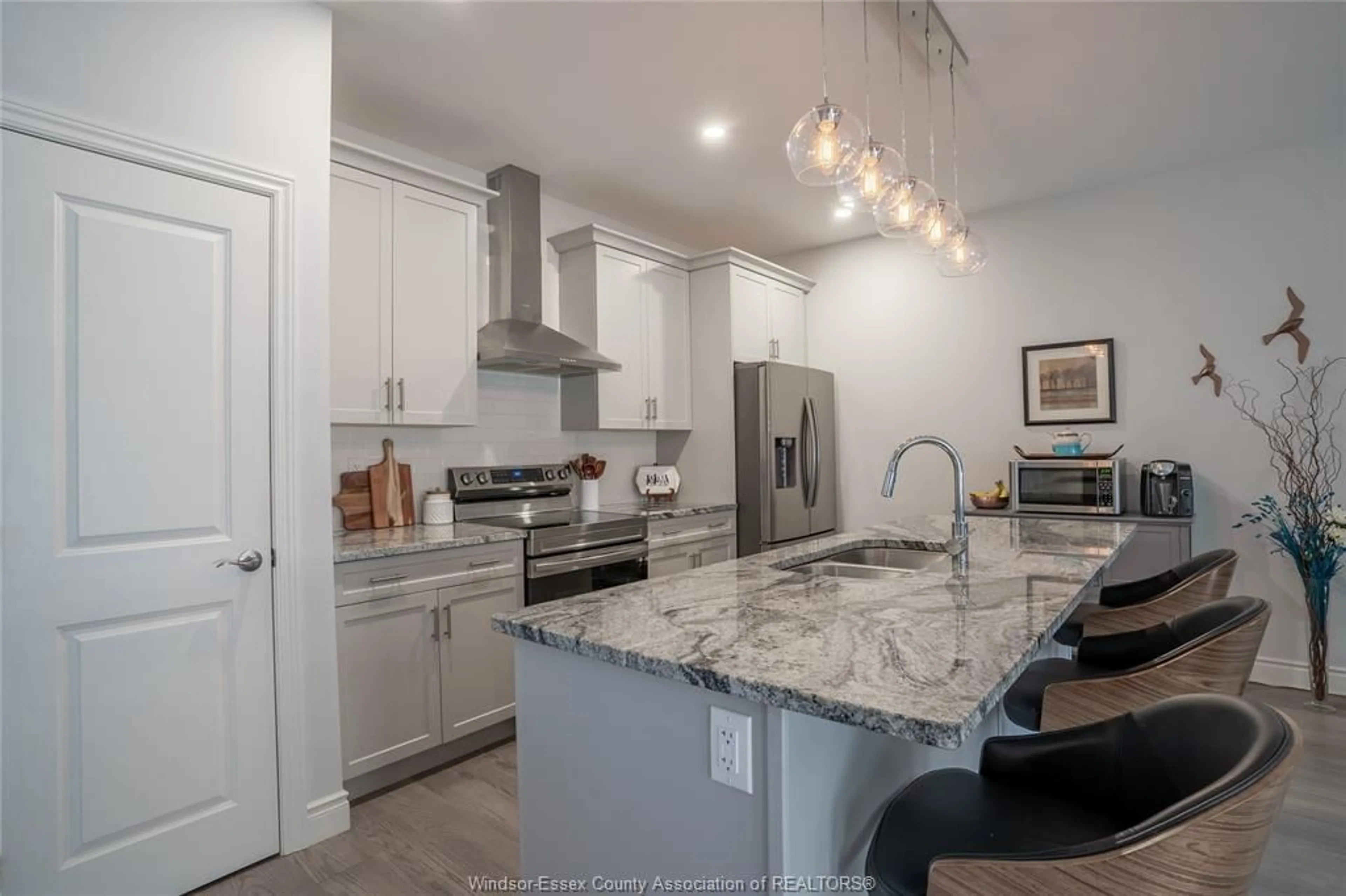 Open concept kitchen, ceramic/tile floor for 413 WESTCOTT Rd, Amherstburg Ontario N9V 0H1