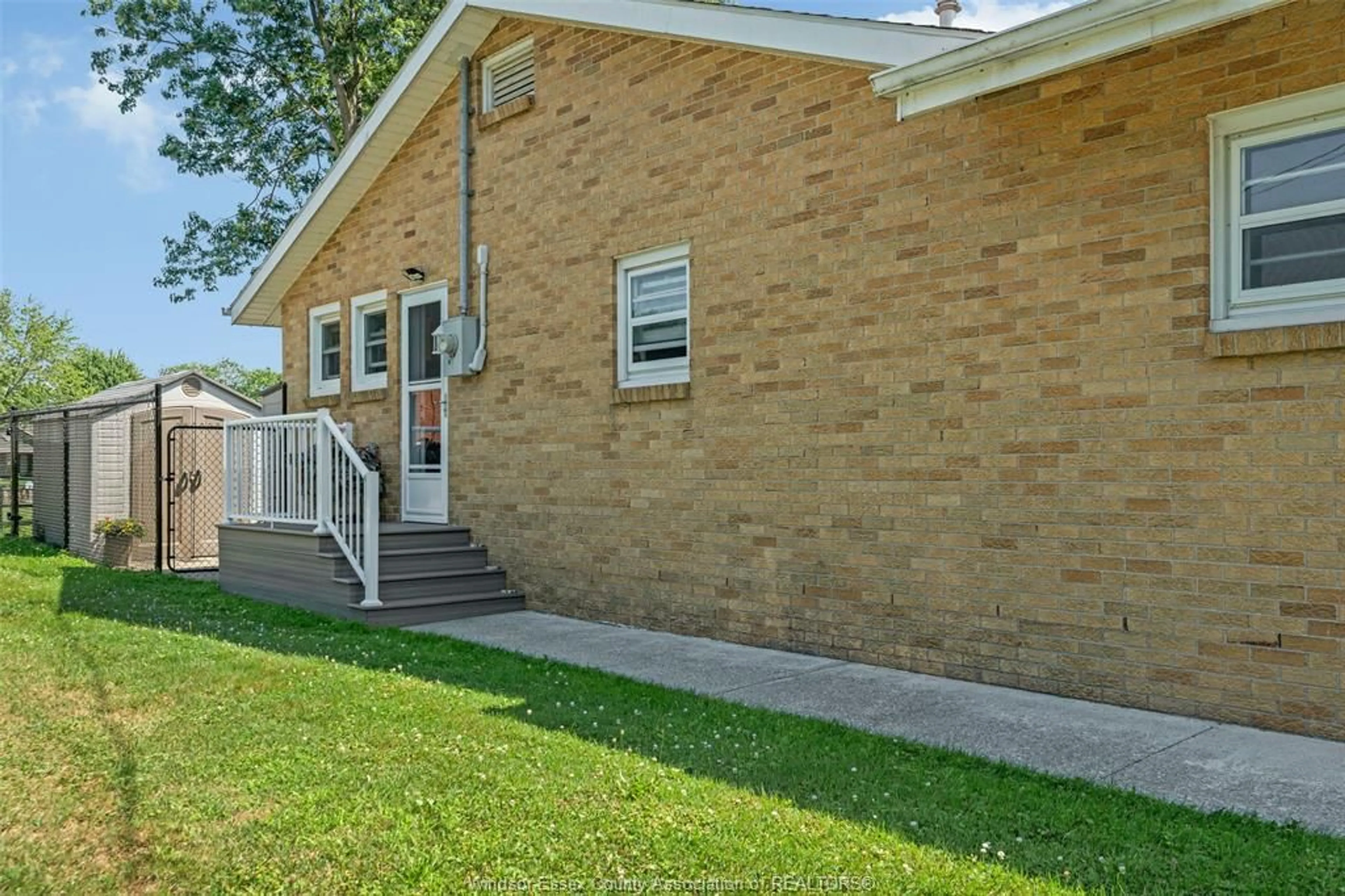 Unknown for 341 W BELLE RIVER Rd, Lakeshore Ontario N8L 0K7