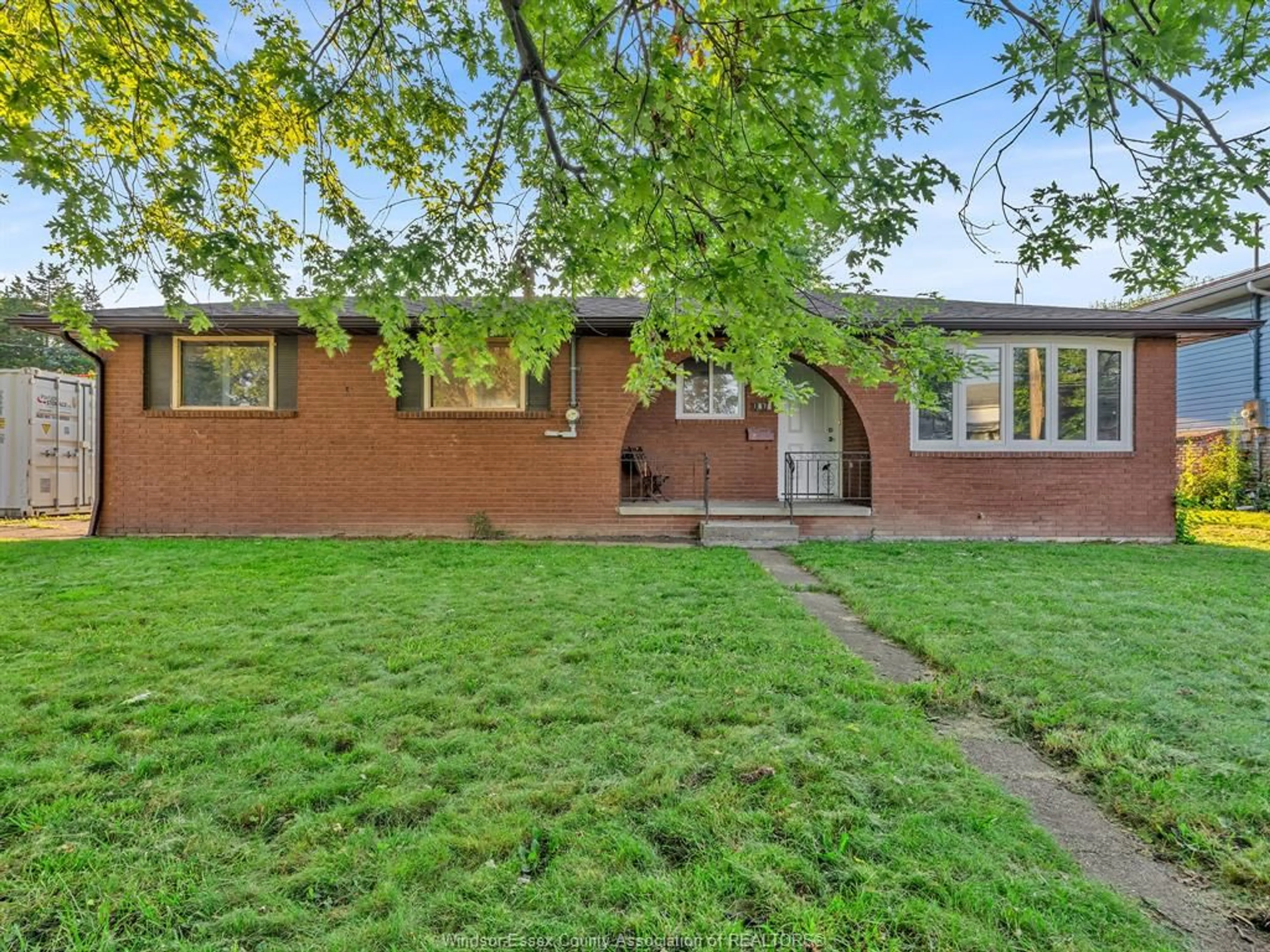 Home with brick exterior material, street for 1670 MICHIGAN Ave, LaSalle Ontario N9J 2L6