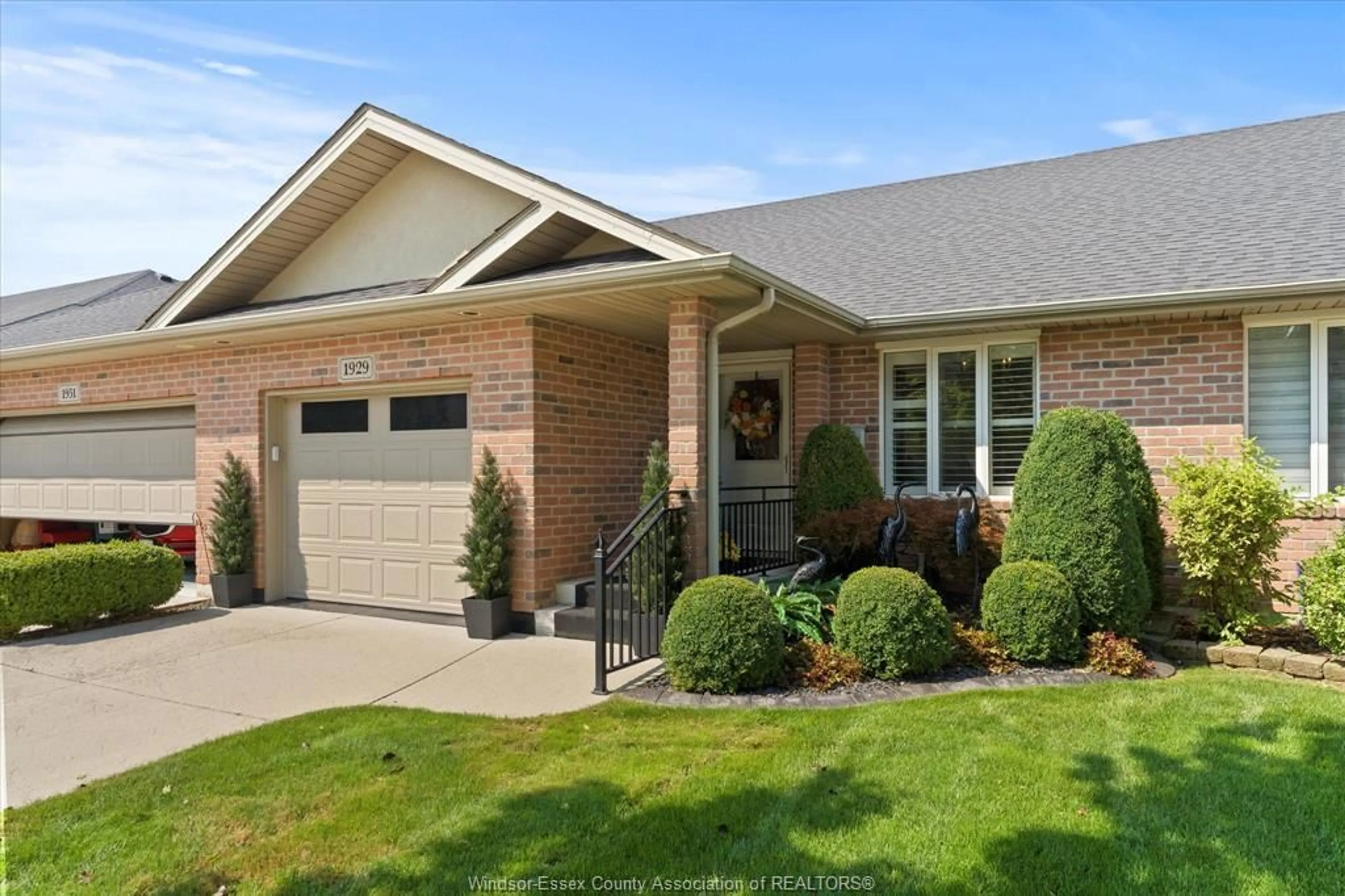 Home with brick exterior material, street for 1929 VENETIAN, Windsor Ontario N8P 2A1