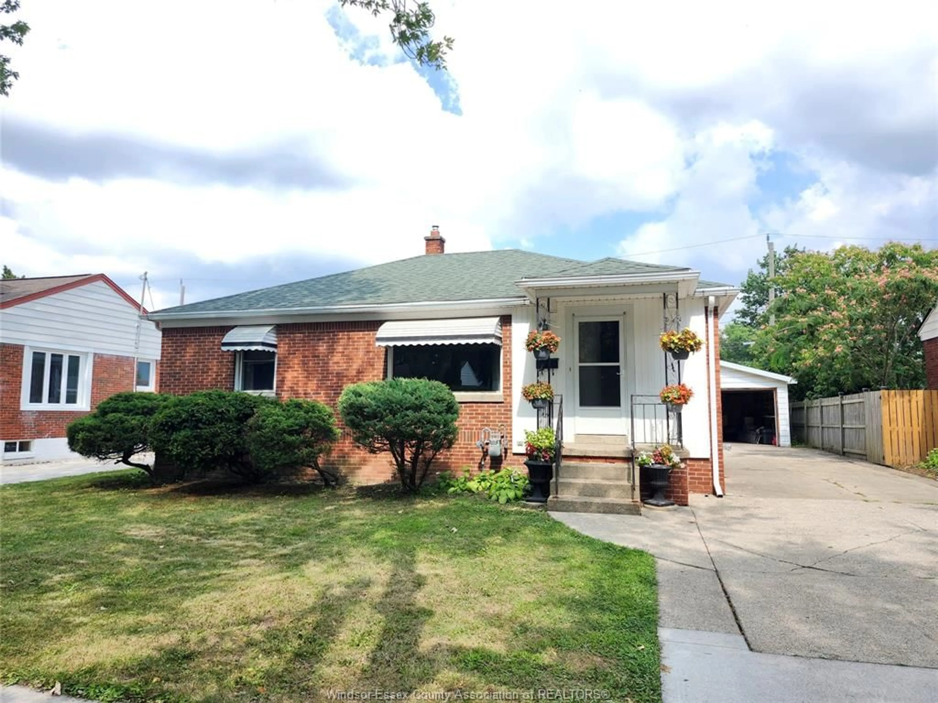 Home with brick exterior material, street for 2586 RANDOLPH Ave, Windsor Ontario N9E 3C9