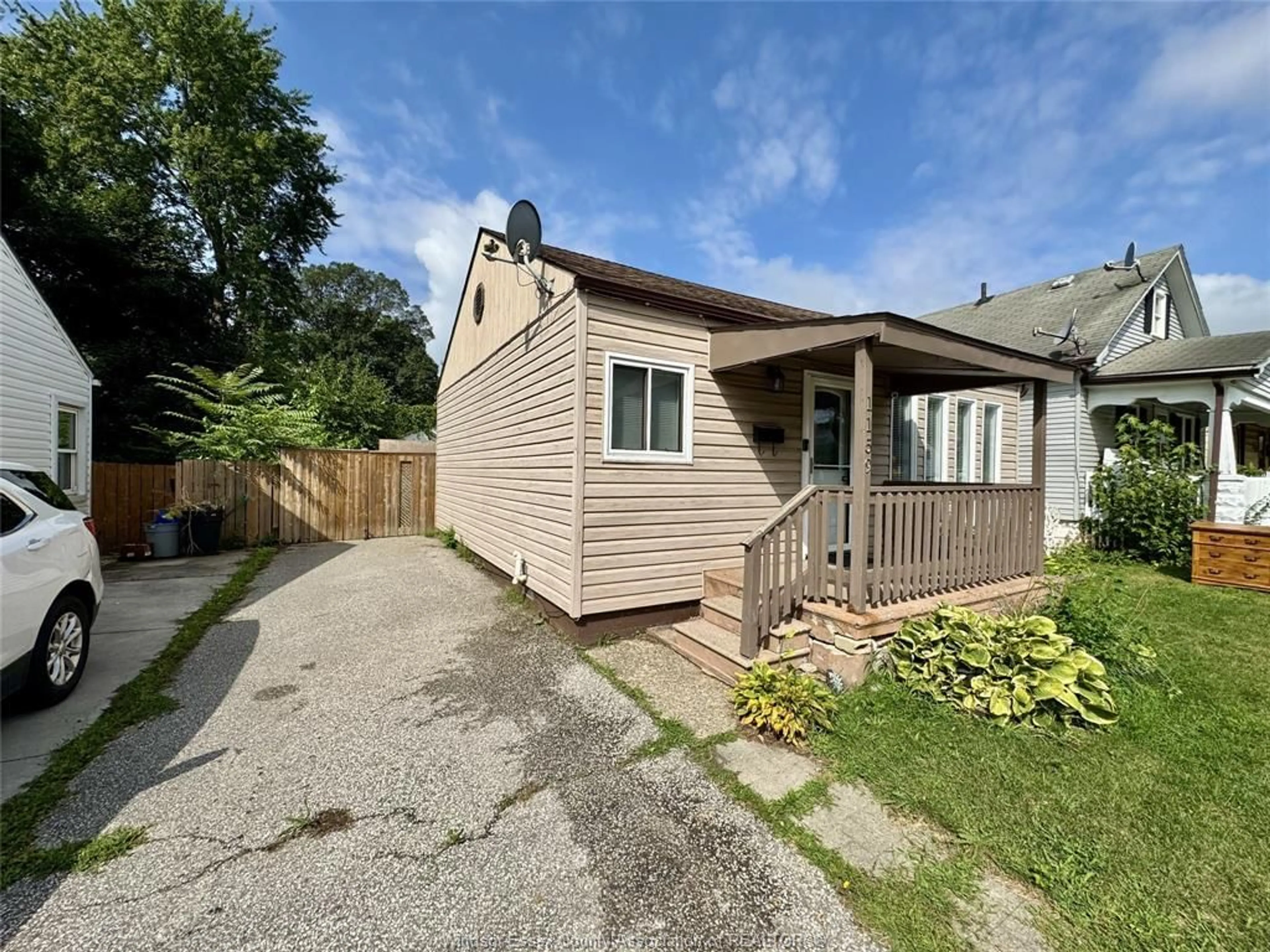 Unknown for 1159 FELIX, Windsor Ontario N9C 3L6