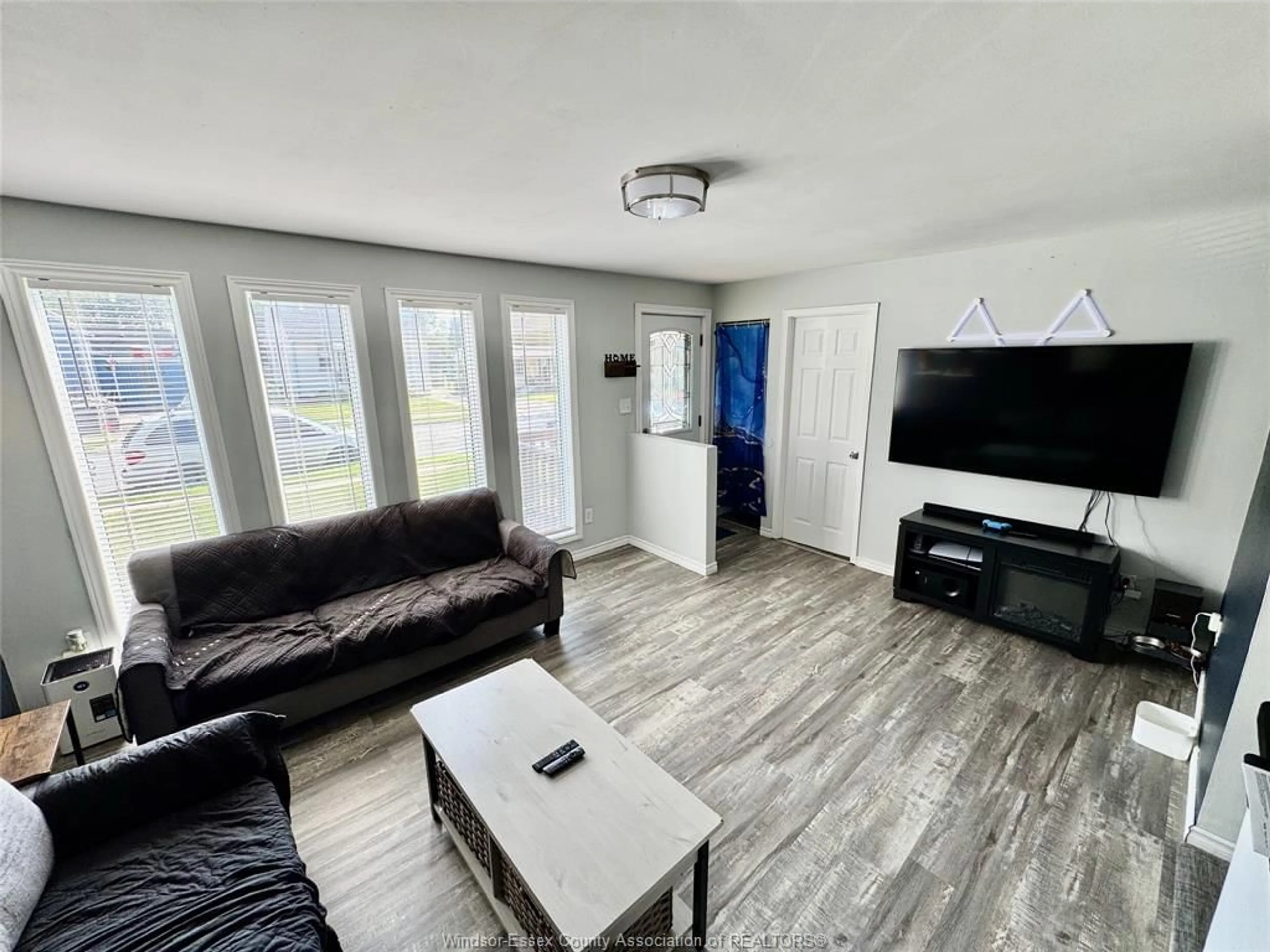 Living room with furniture, unknown for 1159 FELIX, Windsor Ontario N9C 3L6