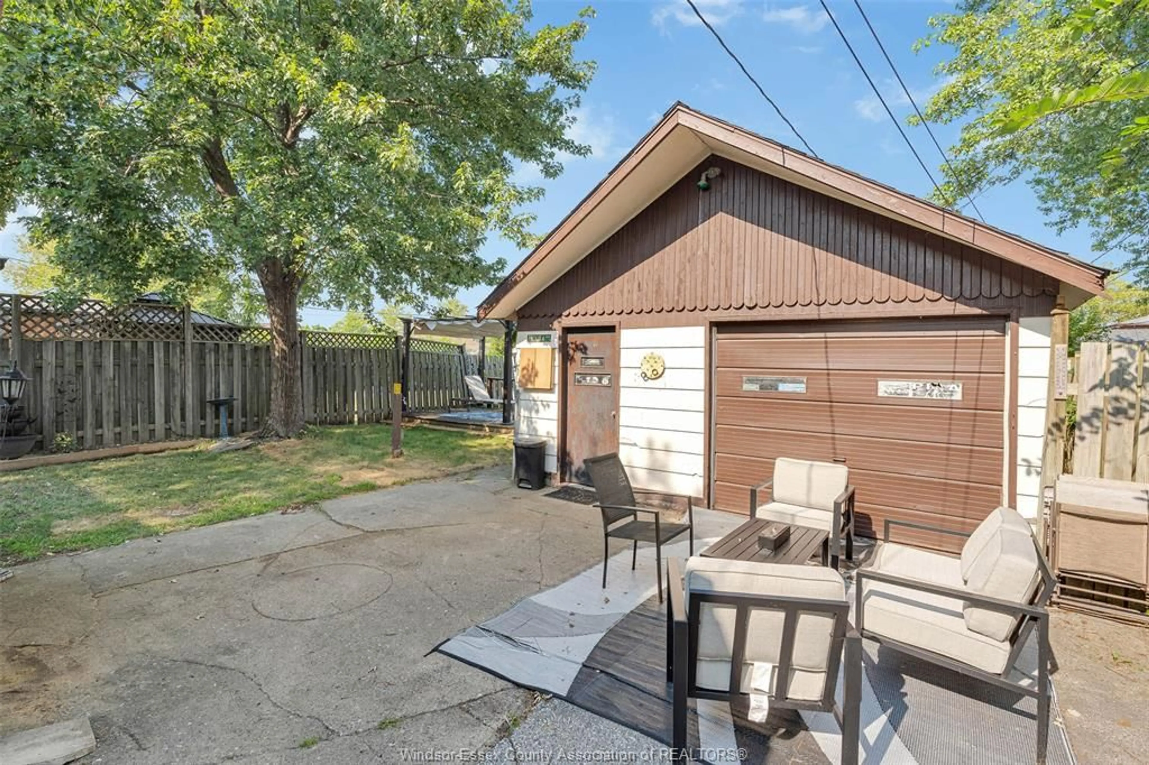 Patio, street for 1708 AUBIN, Windsor Ontario N8Y 4G5