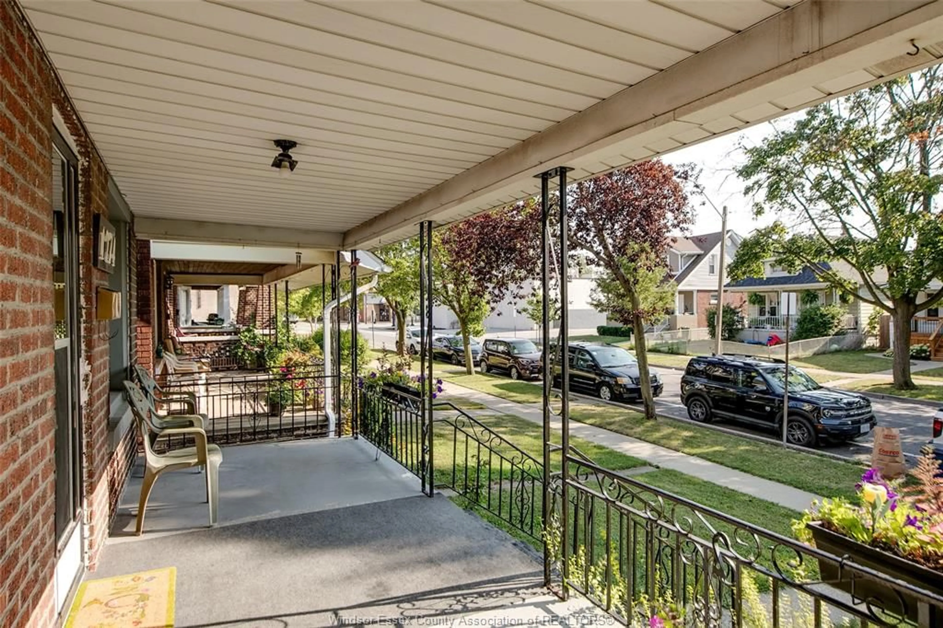 Patio, street for 1274 LINCOLN, Windsor Ontario N8Y 2H8