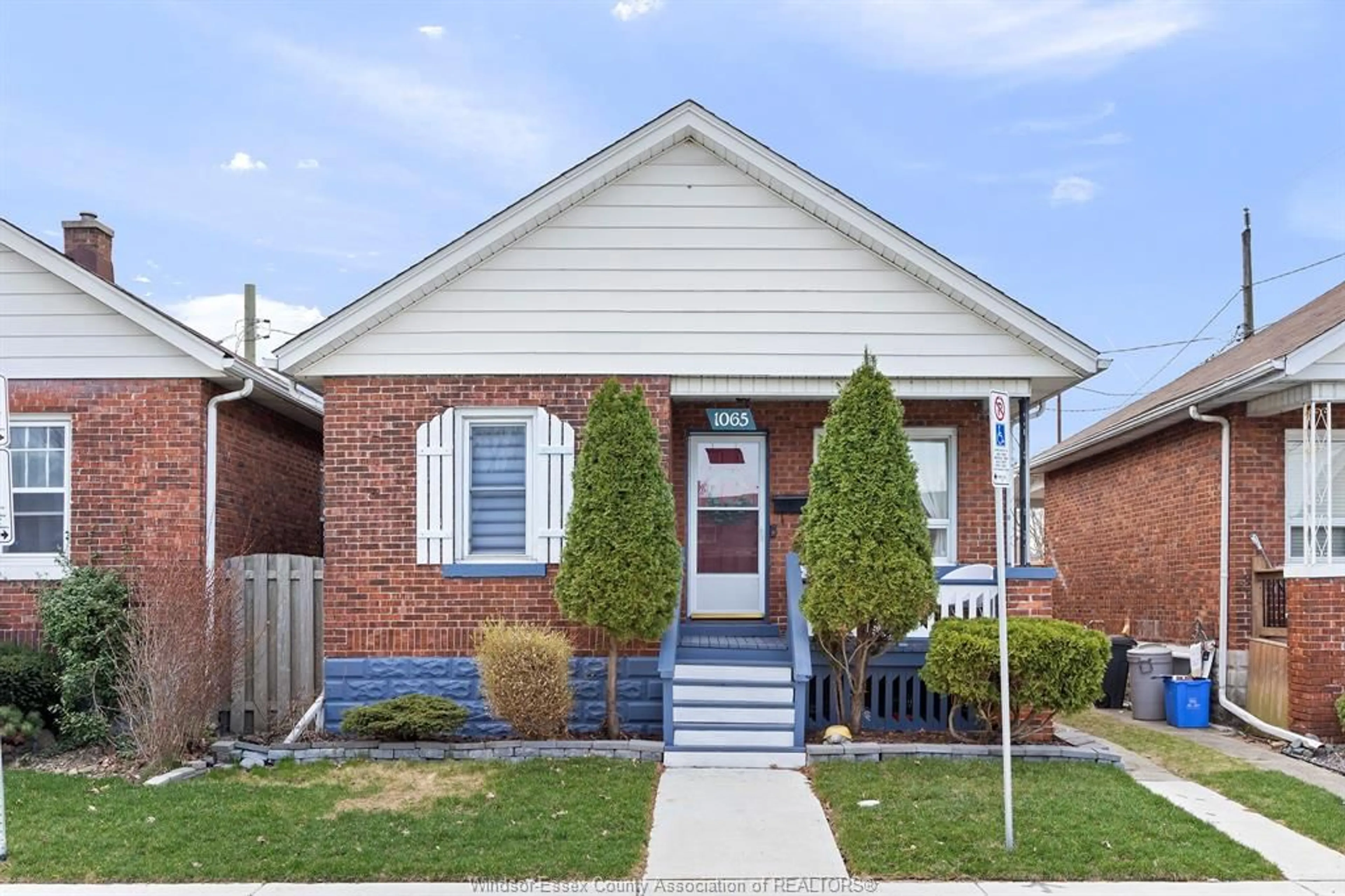 Home with brick exterior material, street for 1065 ELLIS St, Windsor Ontario N8X 2J2
