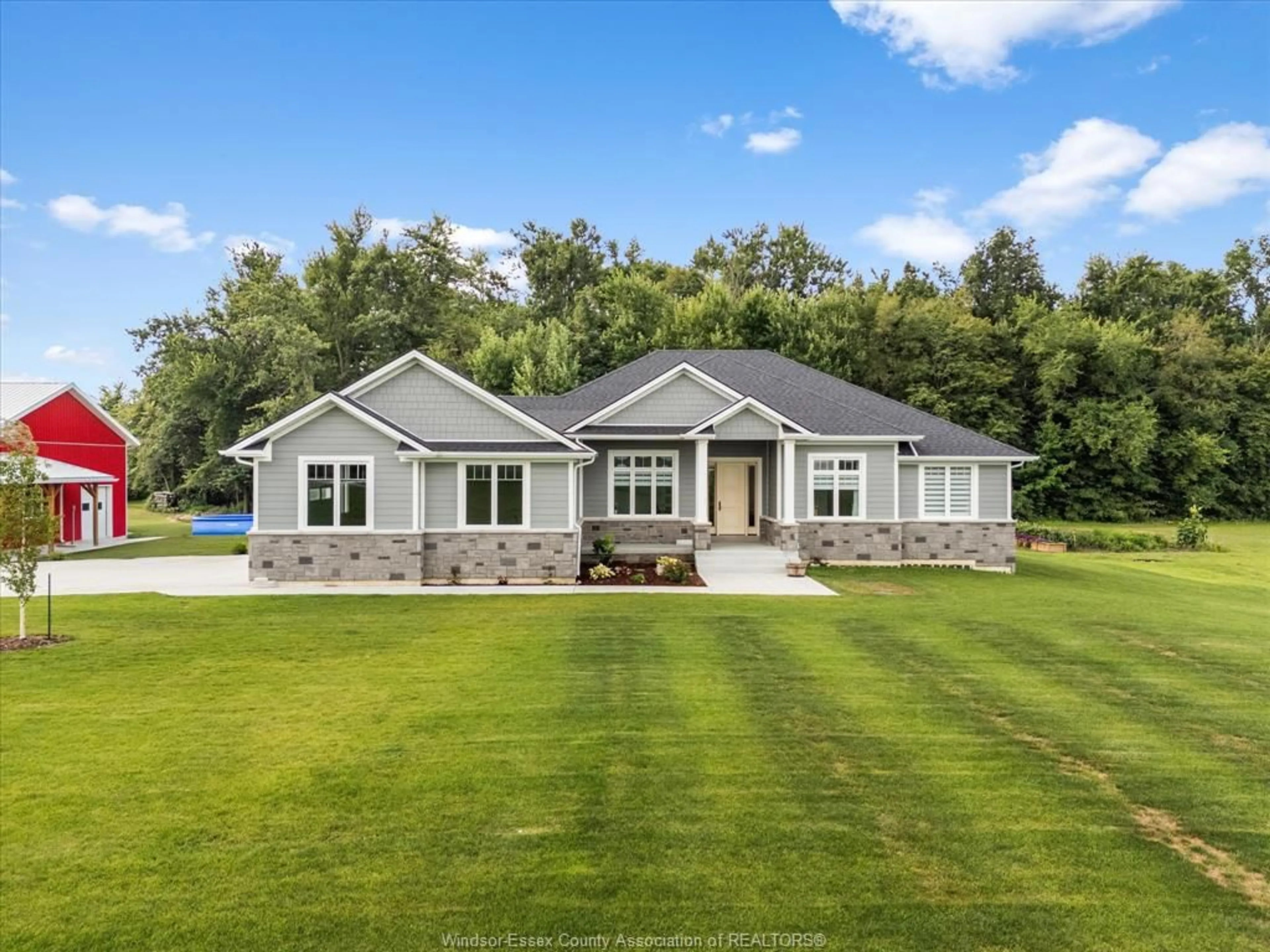 Home with vinyl exterior material, water/lake/river/ocean view for 1808 MERSEA RD 10, Leamington Ontario N0P 2J0