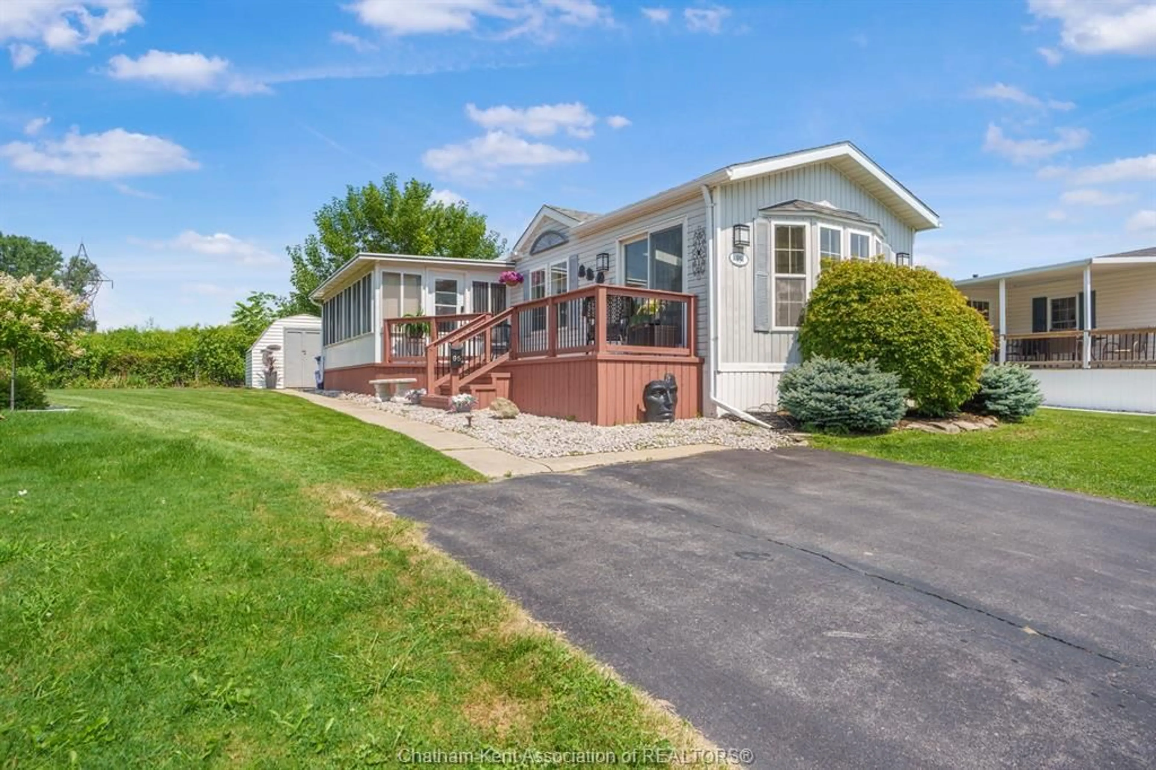 A pic from outside/outdoor area/front of a property/back of a property/a pic from drone, water/lake/river/ocean view for 95 Dunkirk Dr, Chatham Ontario N7L 5J5