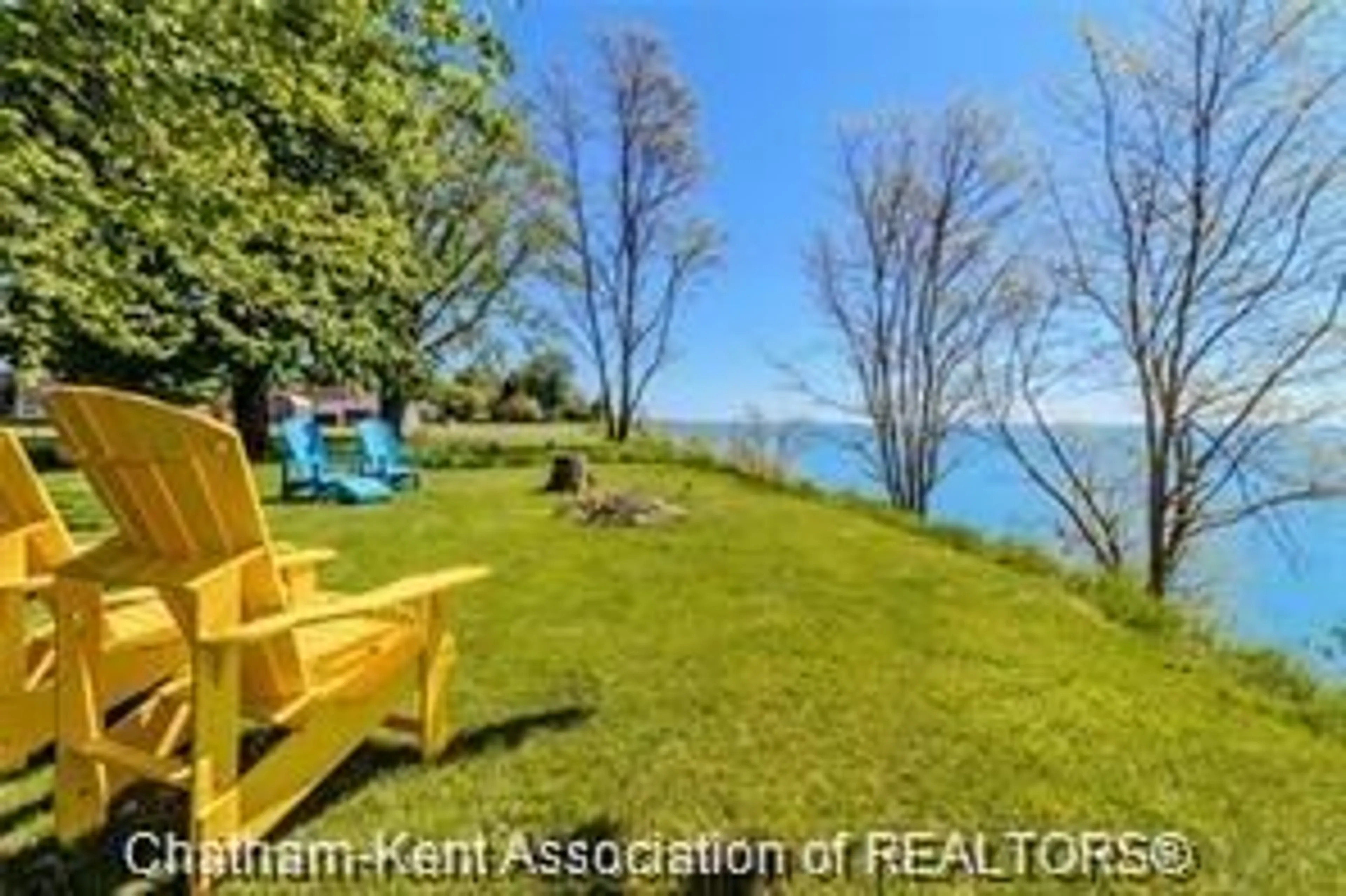 A pic from outside/outdoor area/front of a property/back of a property/a pic from drone, water/lake/river/ocean view for 6630 TALBOT Trail, Merlin Ontario N0P 1W0